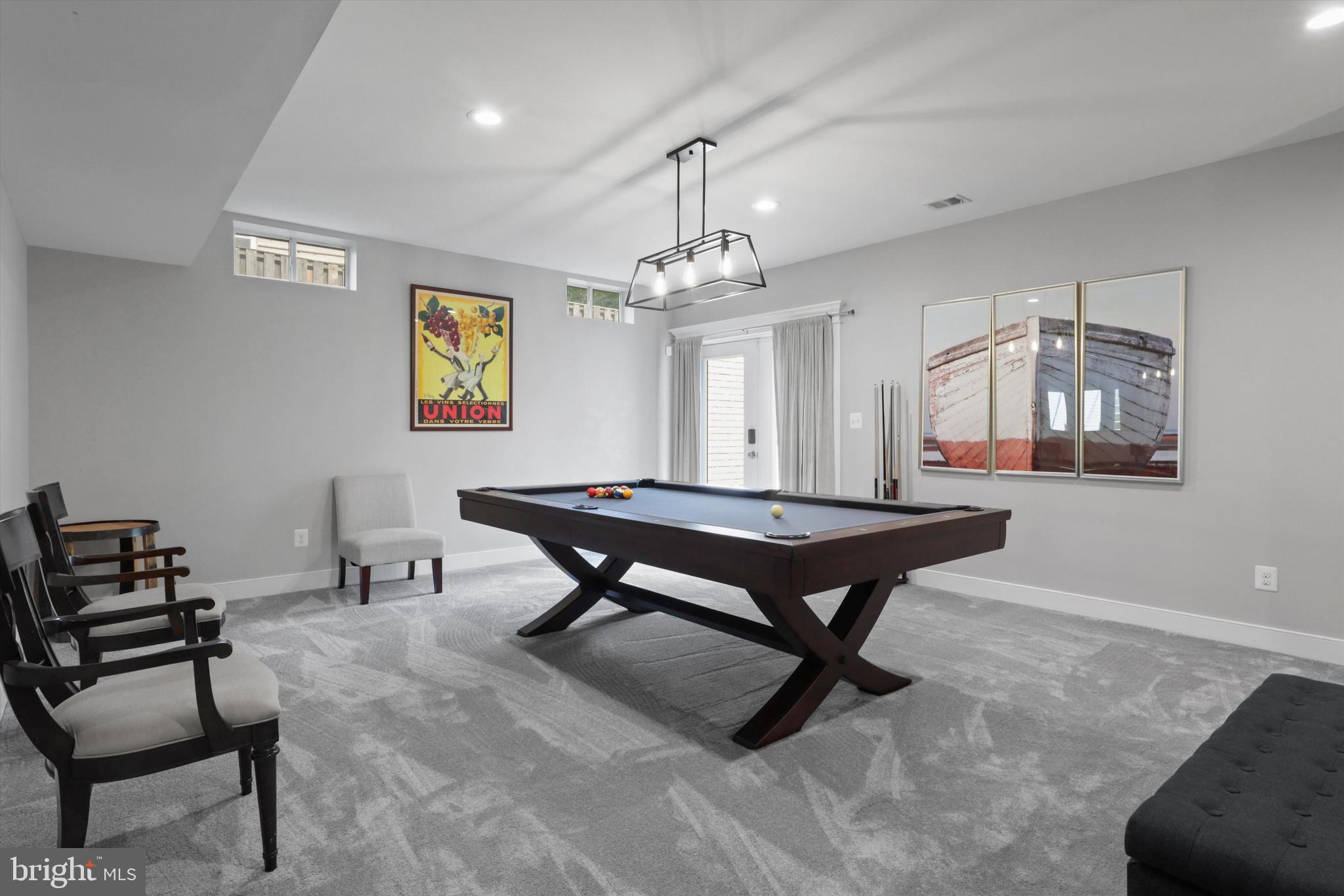 VIENNA WOODS - Residential