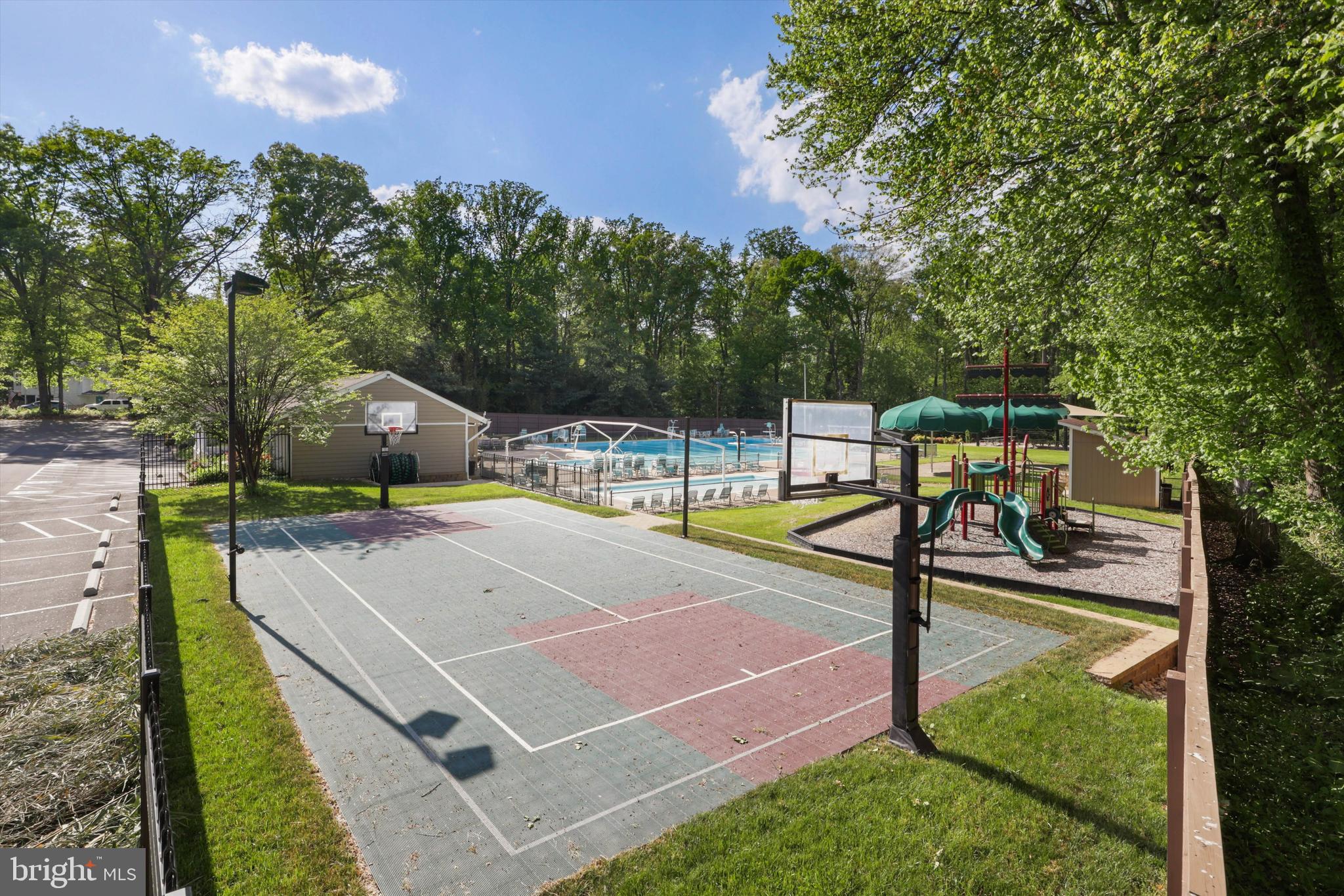 VIENNA WOODS - Residential