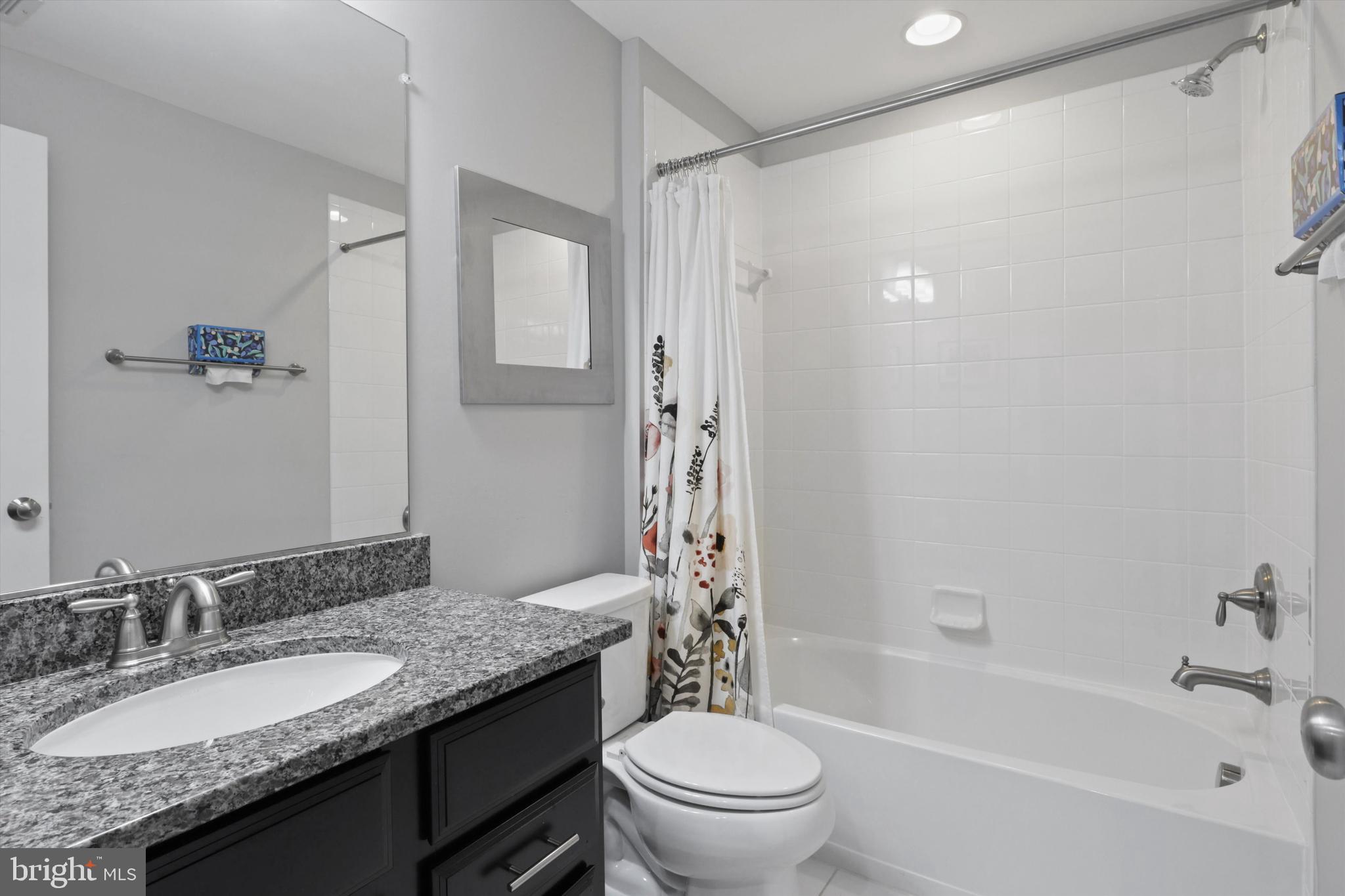 VIENNA WOODS - Residential