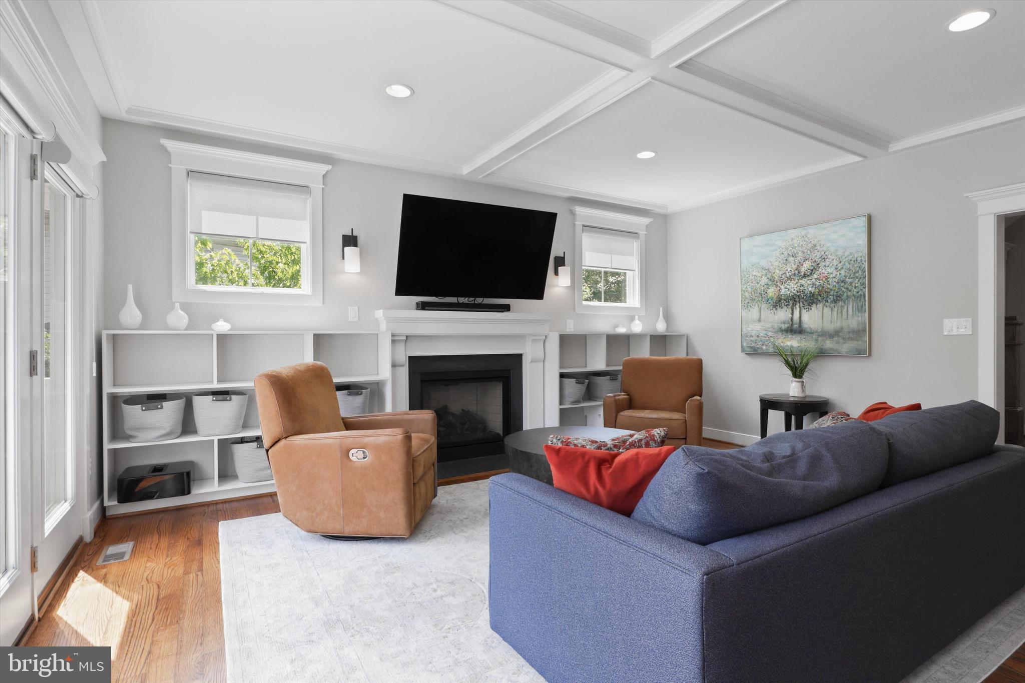 VIENNA WOODS - Residential