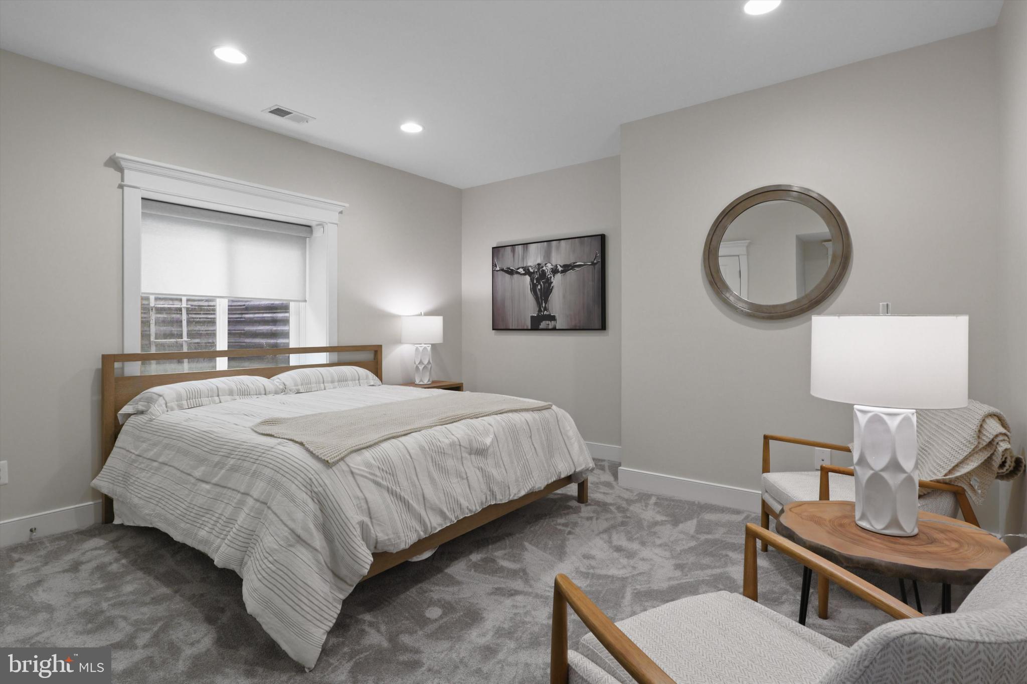 VIENNA WOODS - Residential