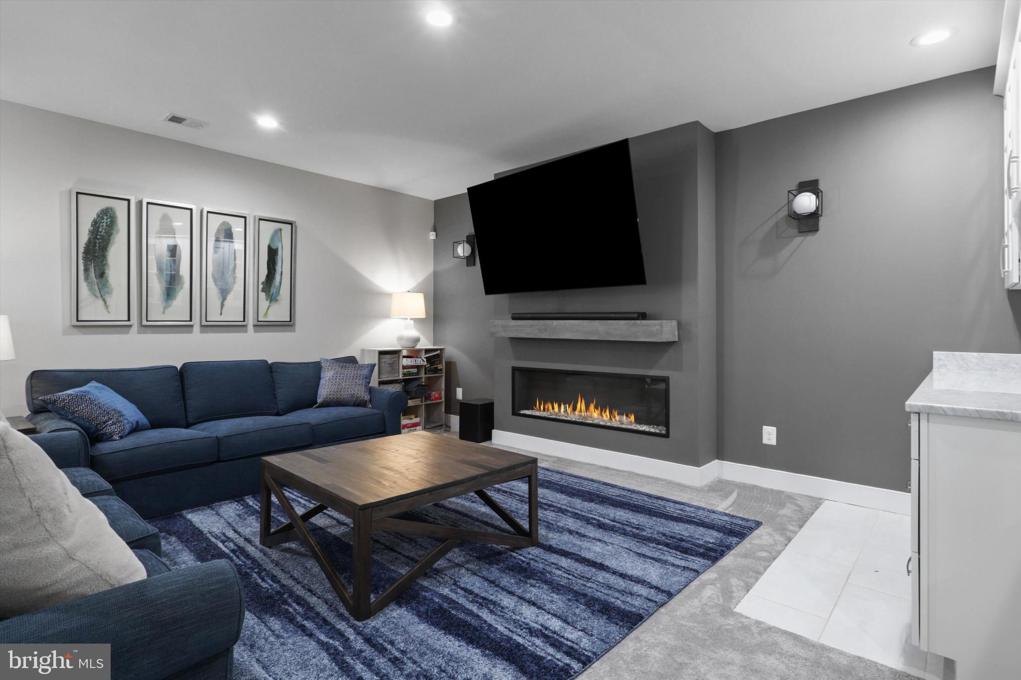 VIENNA WOODS - Residential