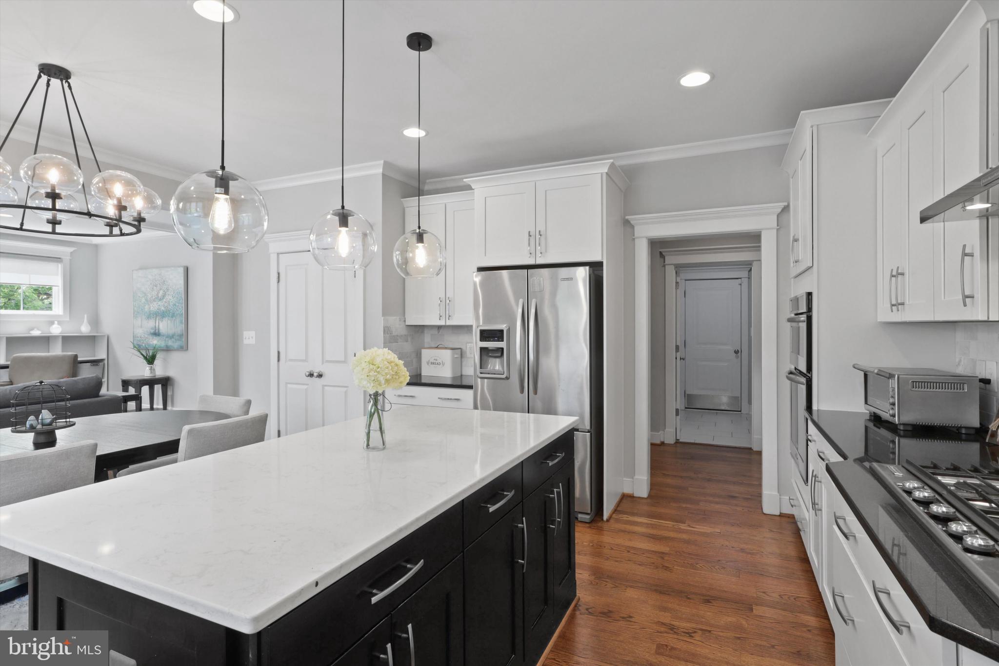 VIENNA WOODS - Residential