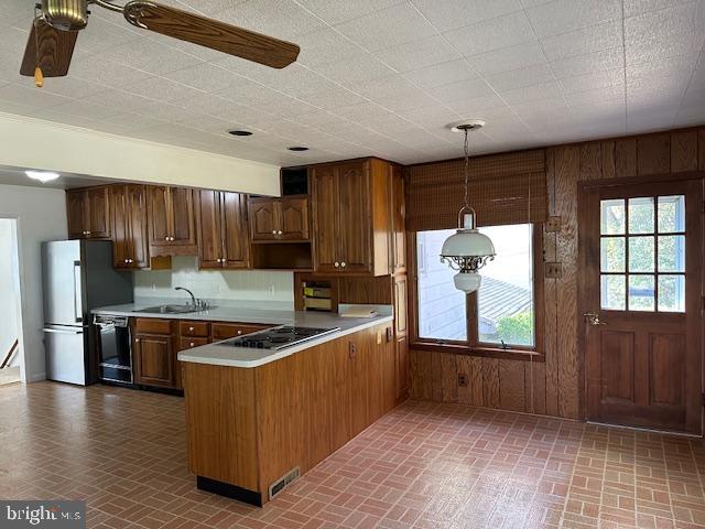 OLD CREEK ESTATES - Residential