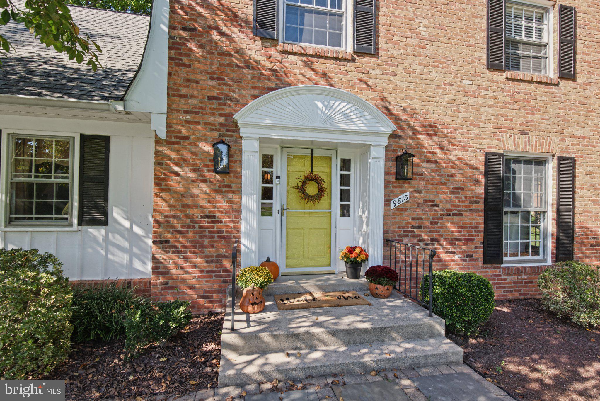 9813 BROOKFORD ROAD