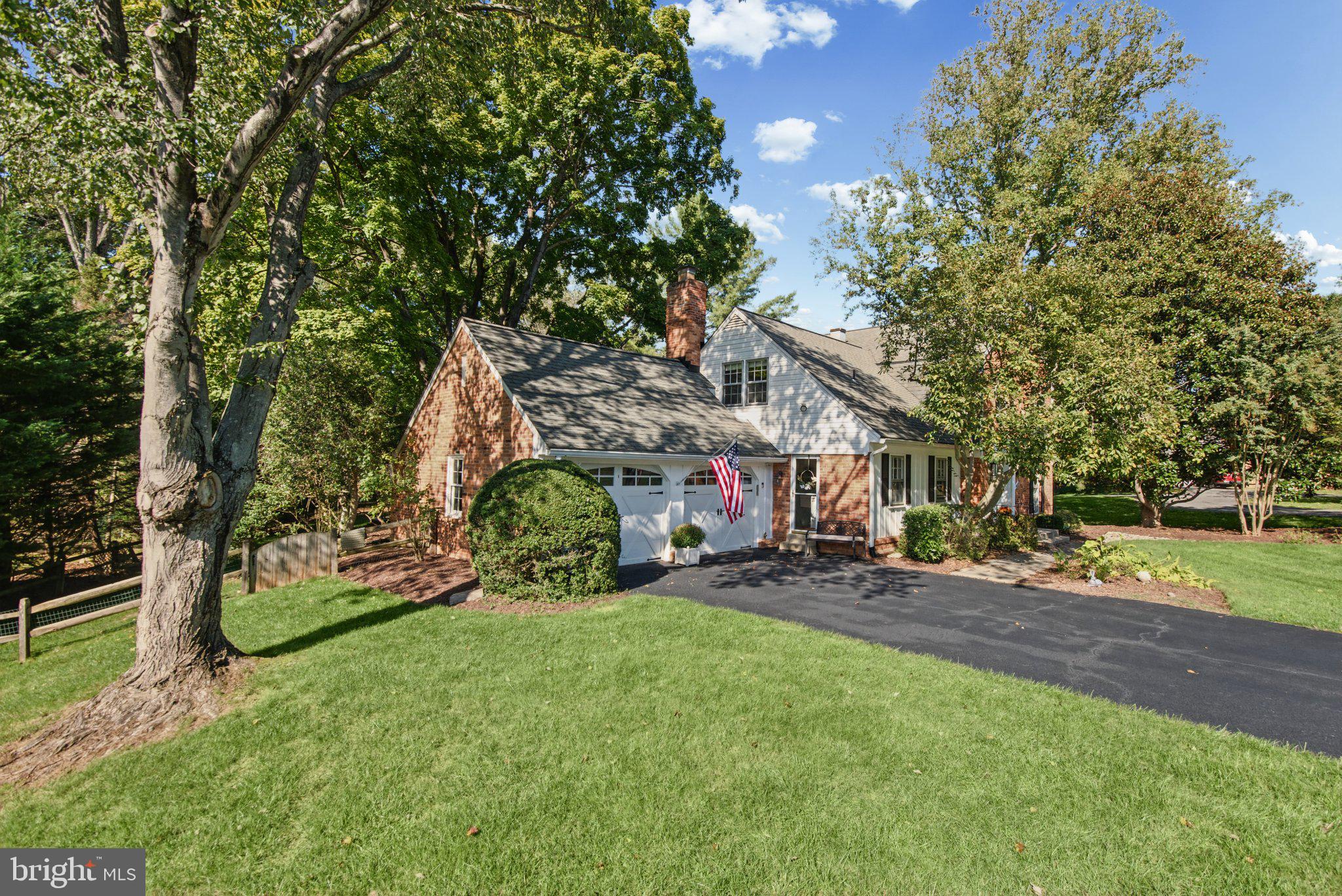 9813 BROOKFORD ROAD