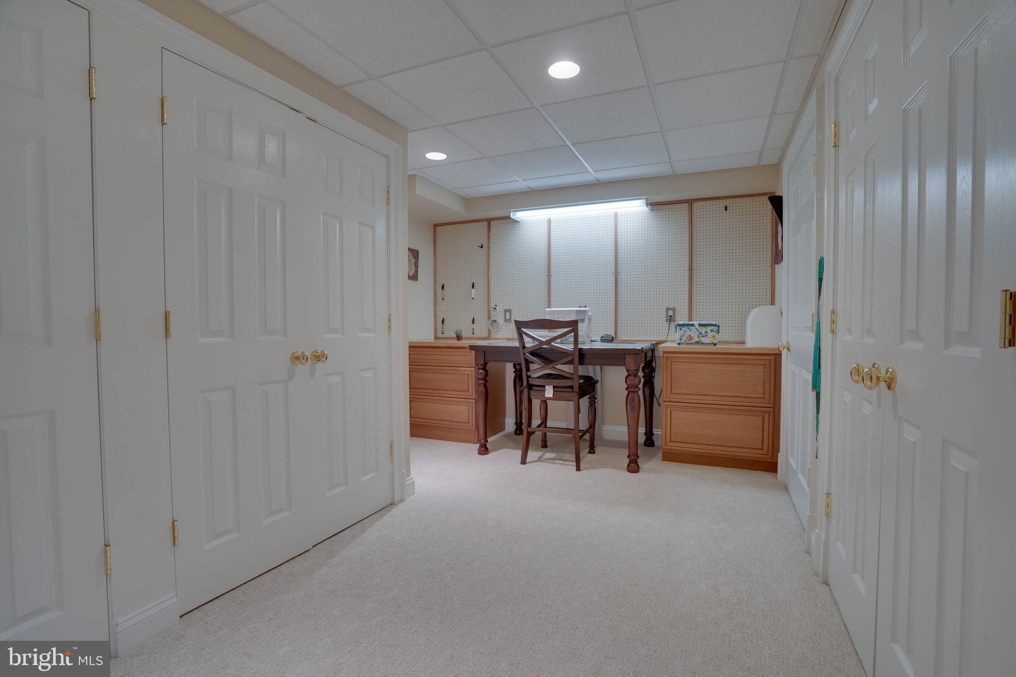 SENECA KNOLL - Residential