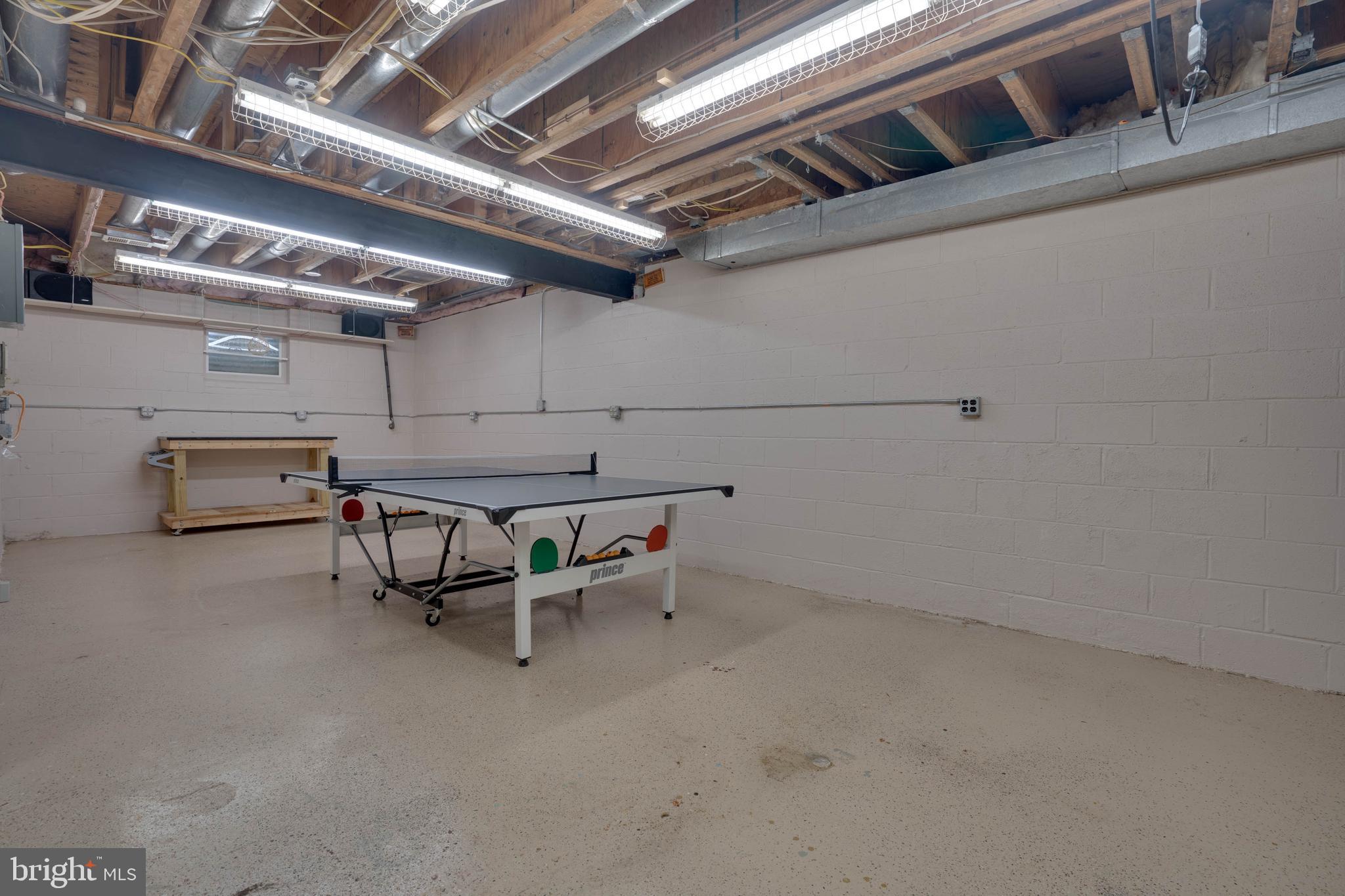 SENECA KNOLL - Residential