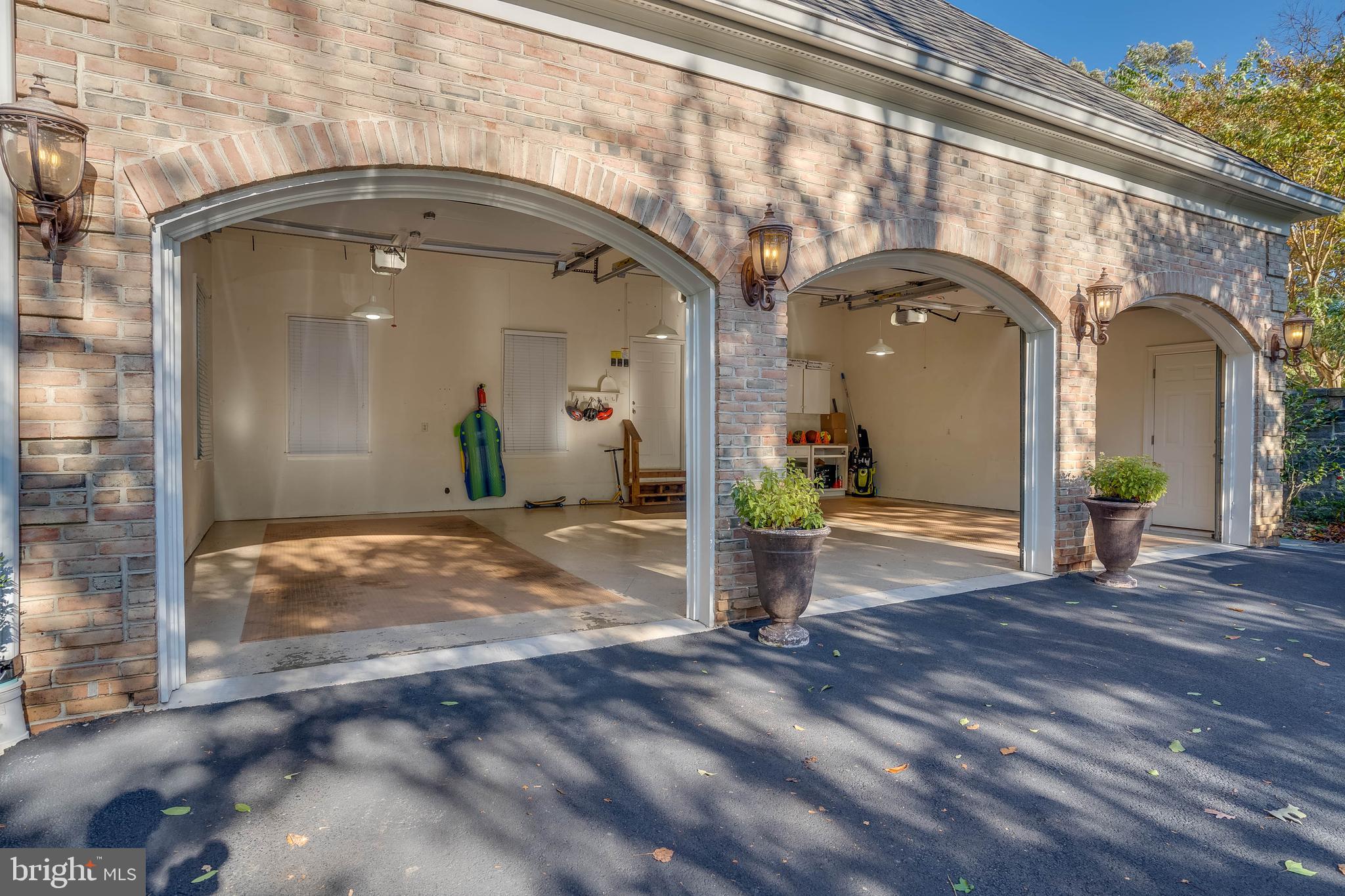 SENECA KNOLL - Residential