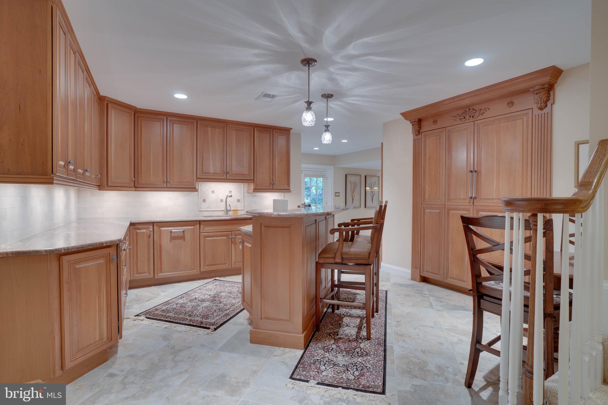 SENECA KNOLL - Residential