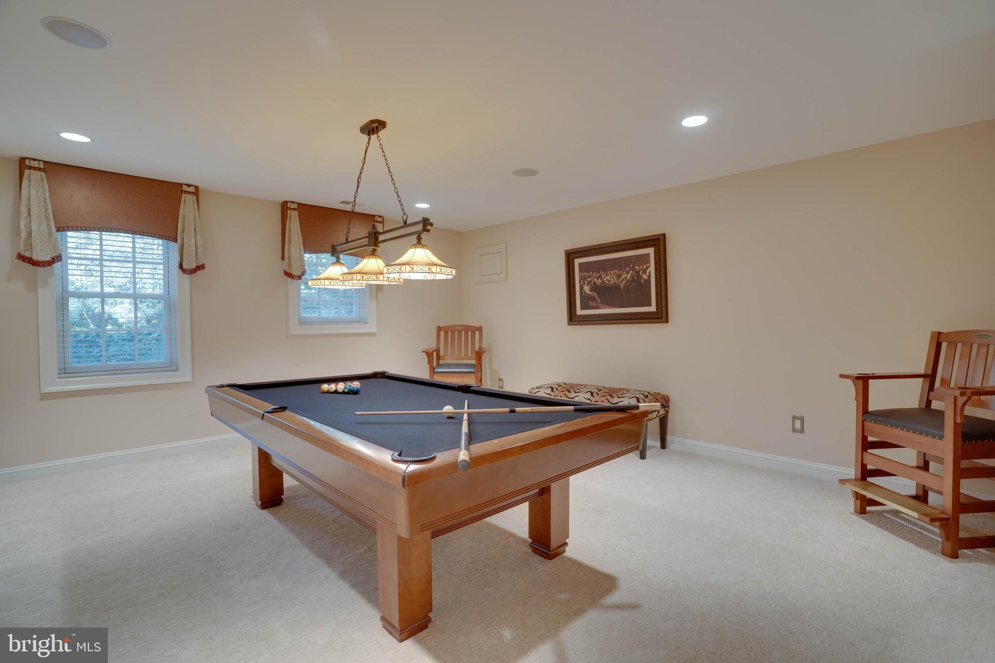 SENECA KNOLL - Residential