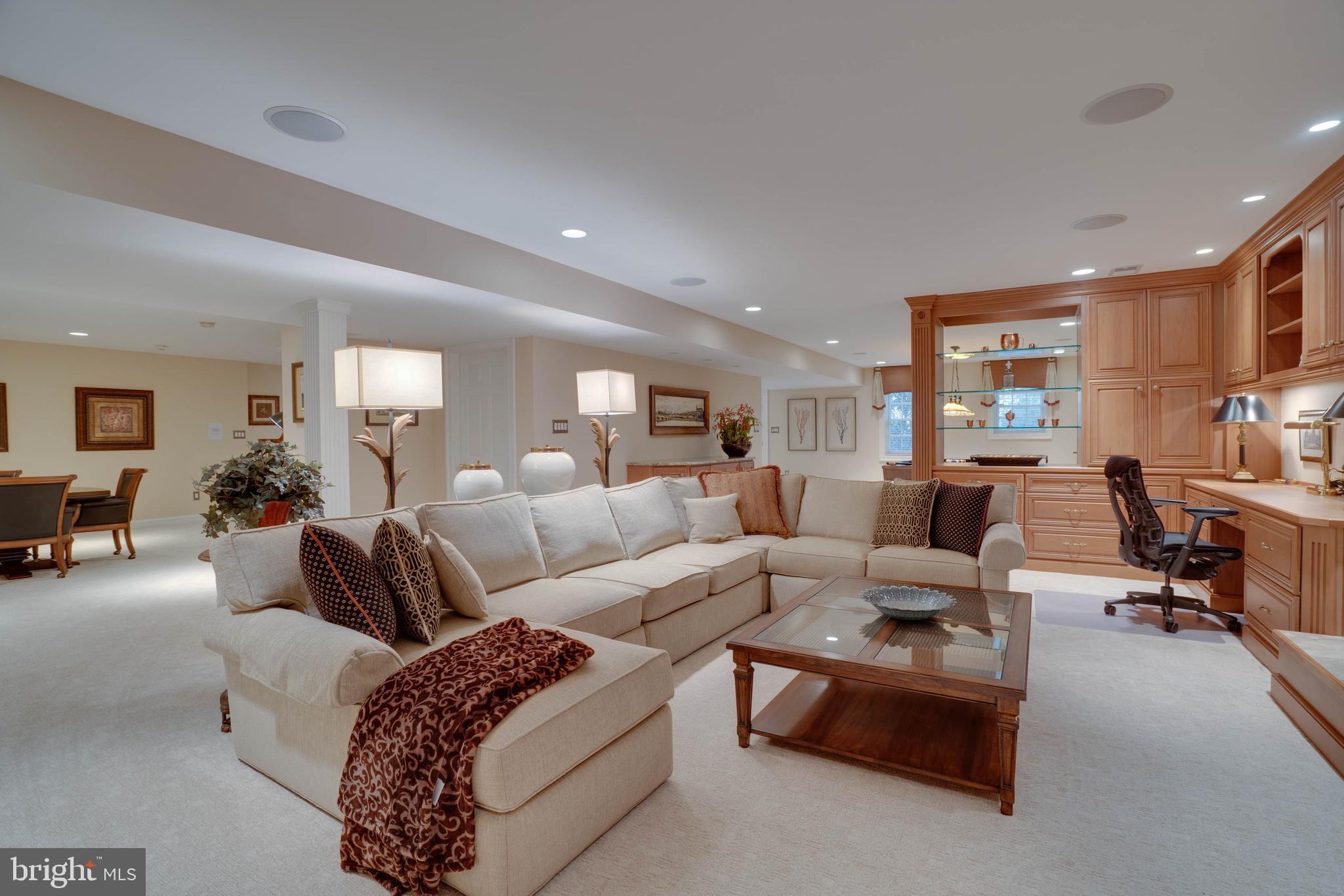 SENECA KNOLL - Residential