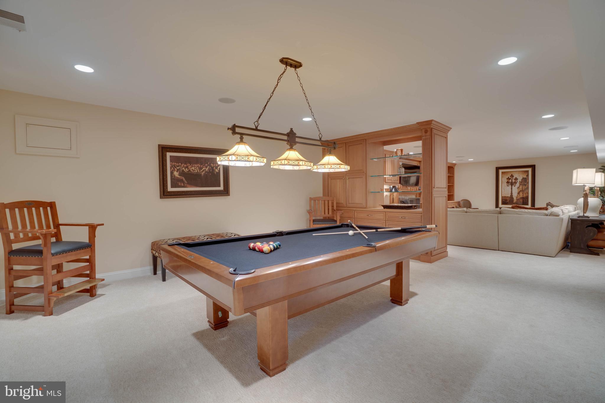 SENECA KNOLL - Residential