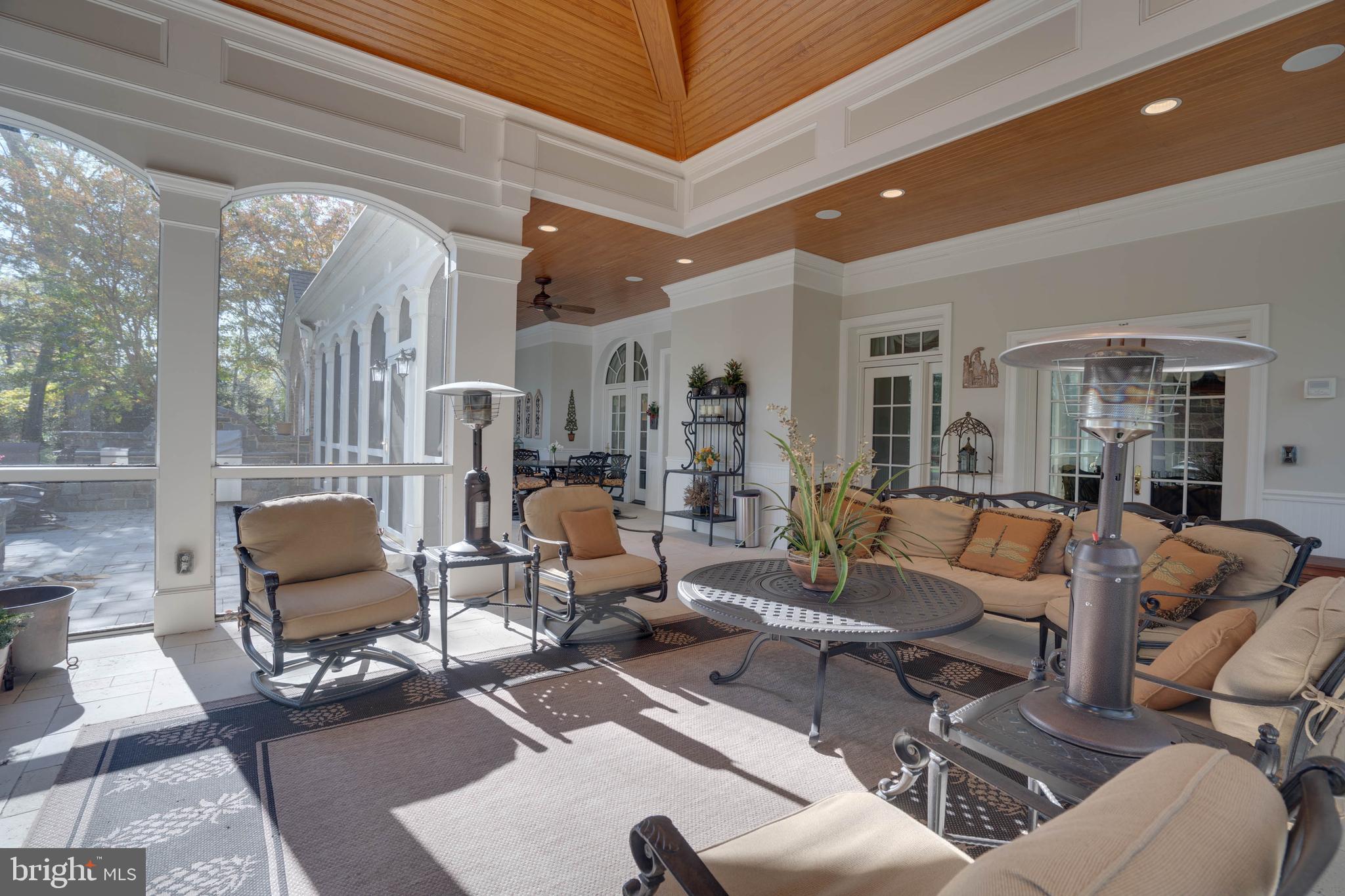 SENECA KNOLL - Residential