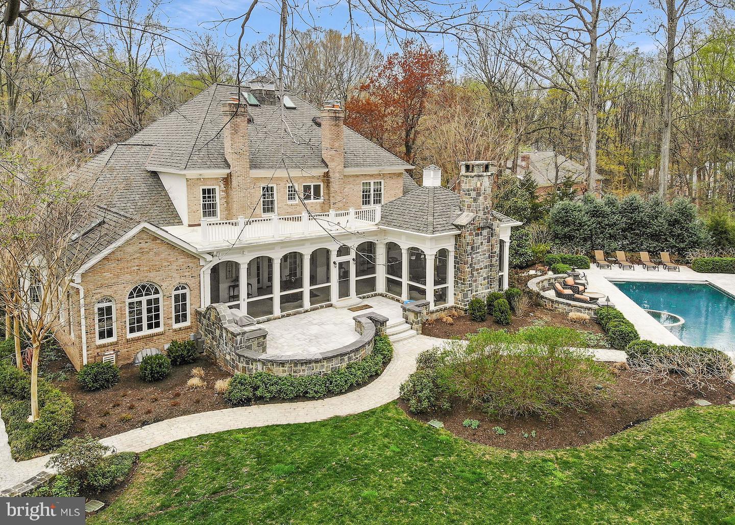 SENECA KNOLL - Residential