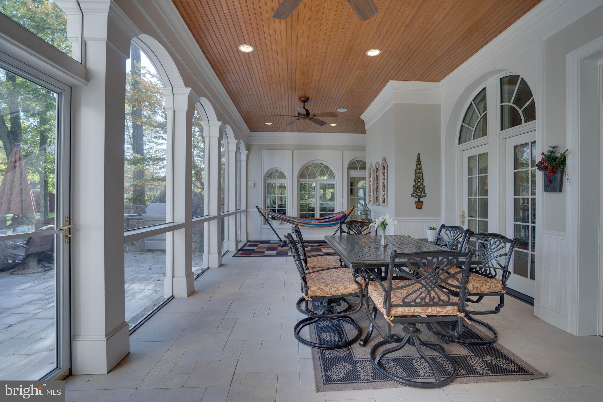 SENECA KNOLL - Residential