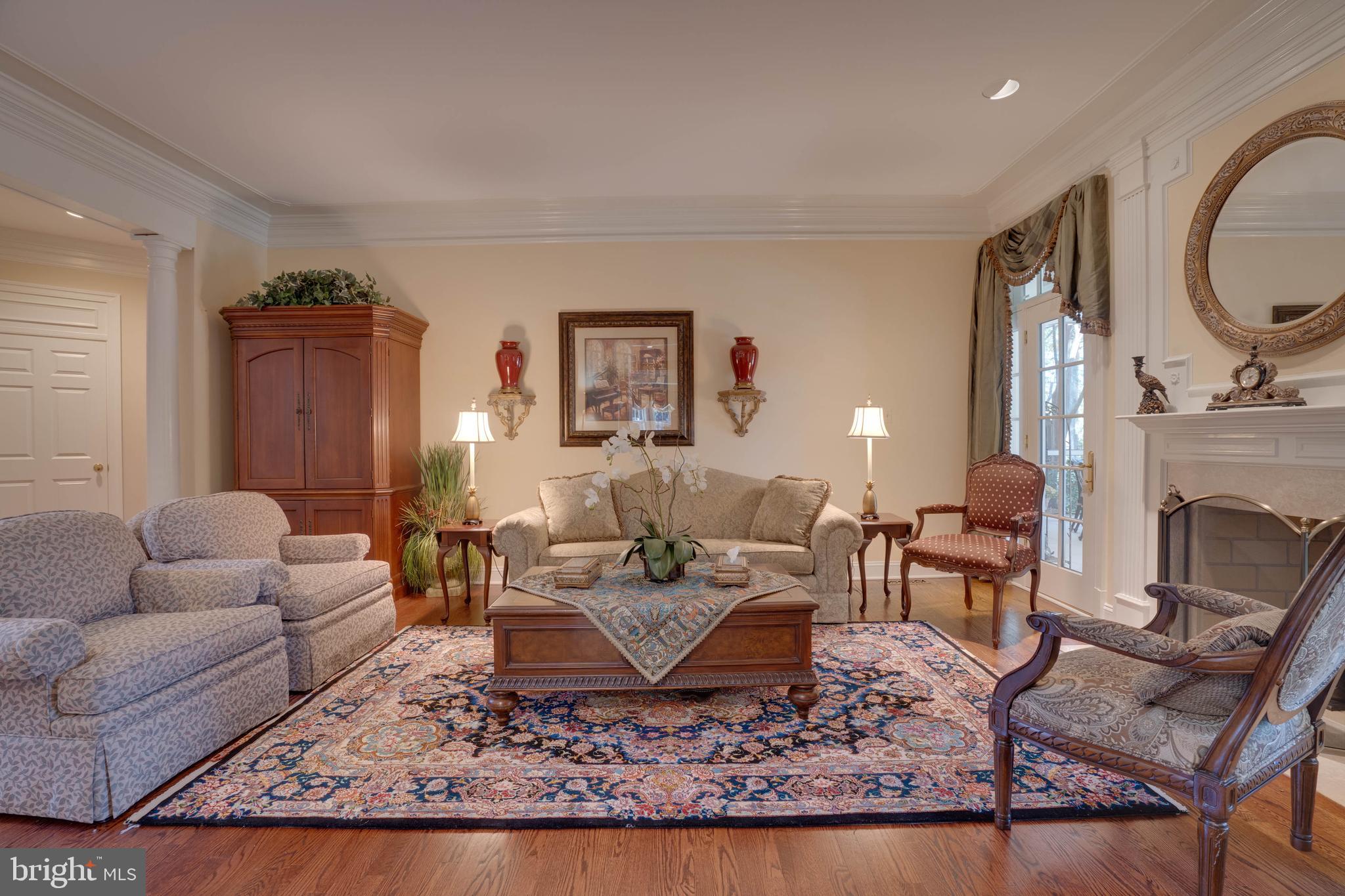 SENECA KNOLL - Residential