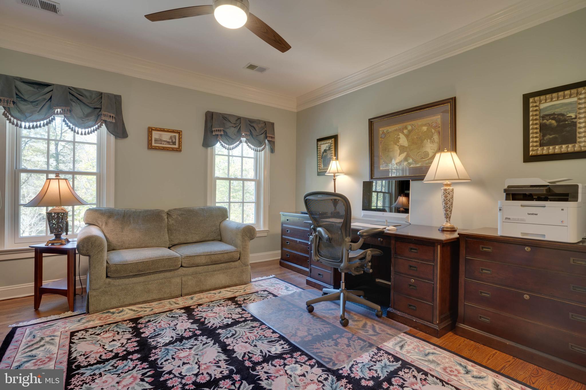 SENECA KNOLL - Residential