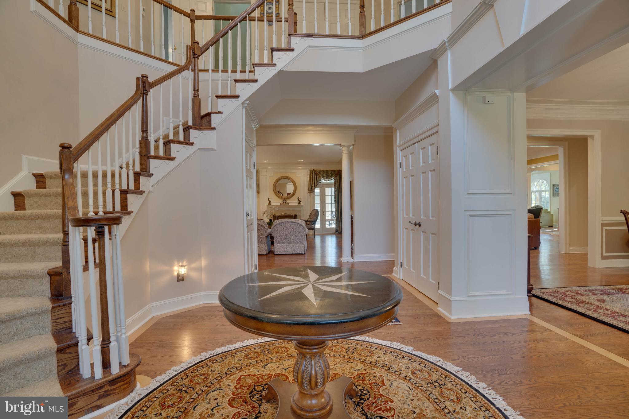 SENECA KNOLL - Residential