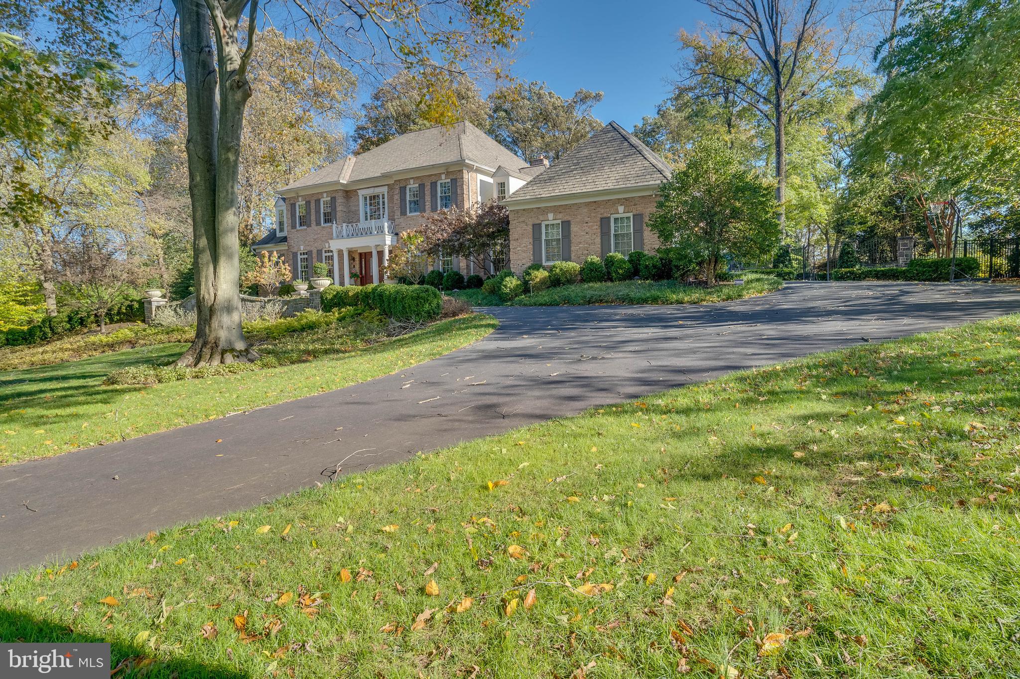 SENECA KNOLL - Residential