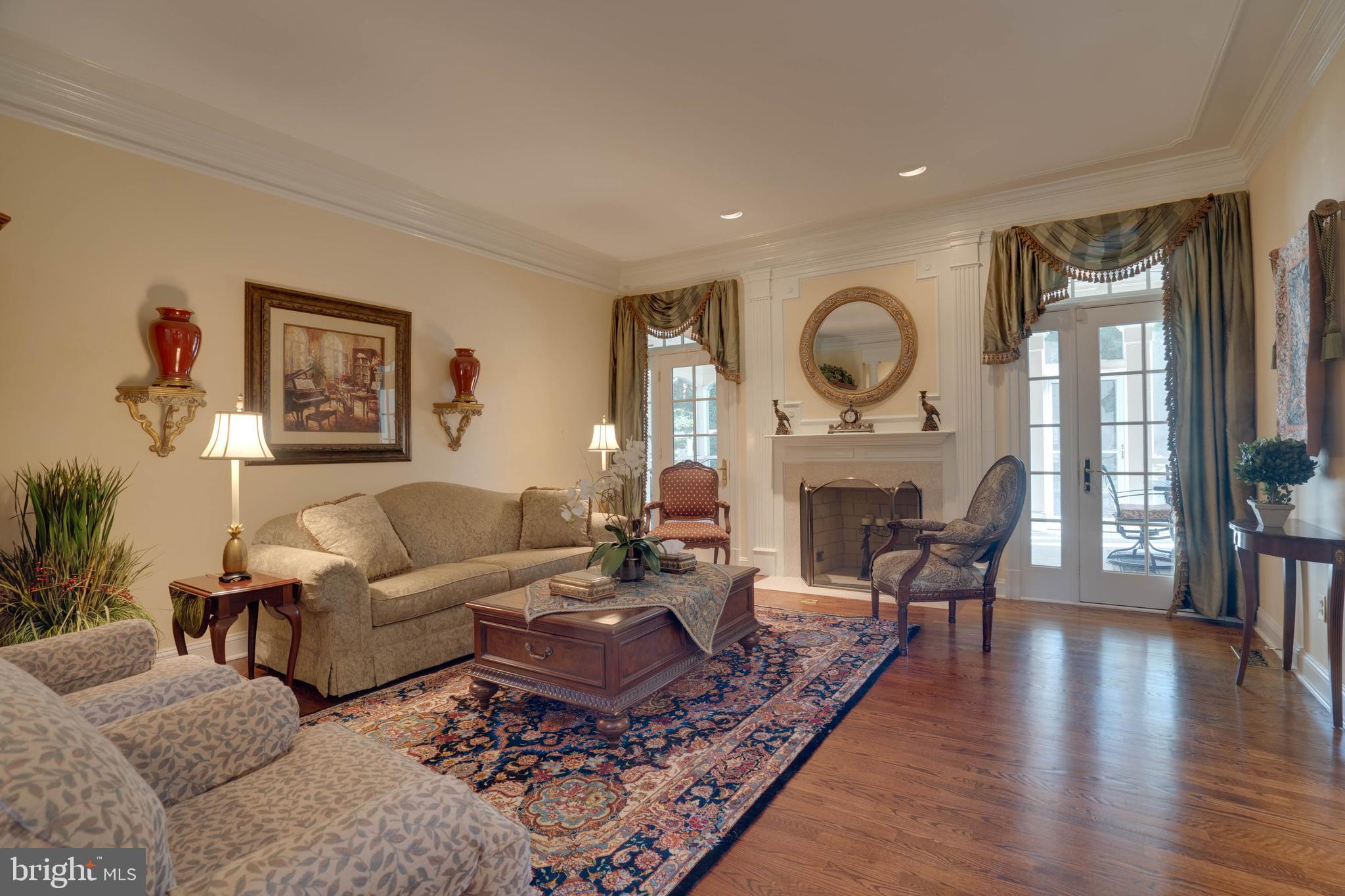 SENECA KNOLL - Residential