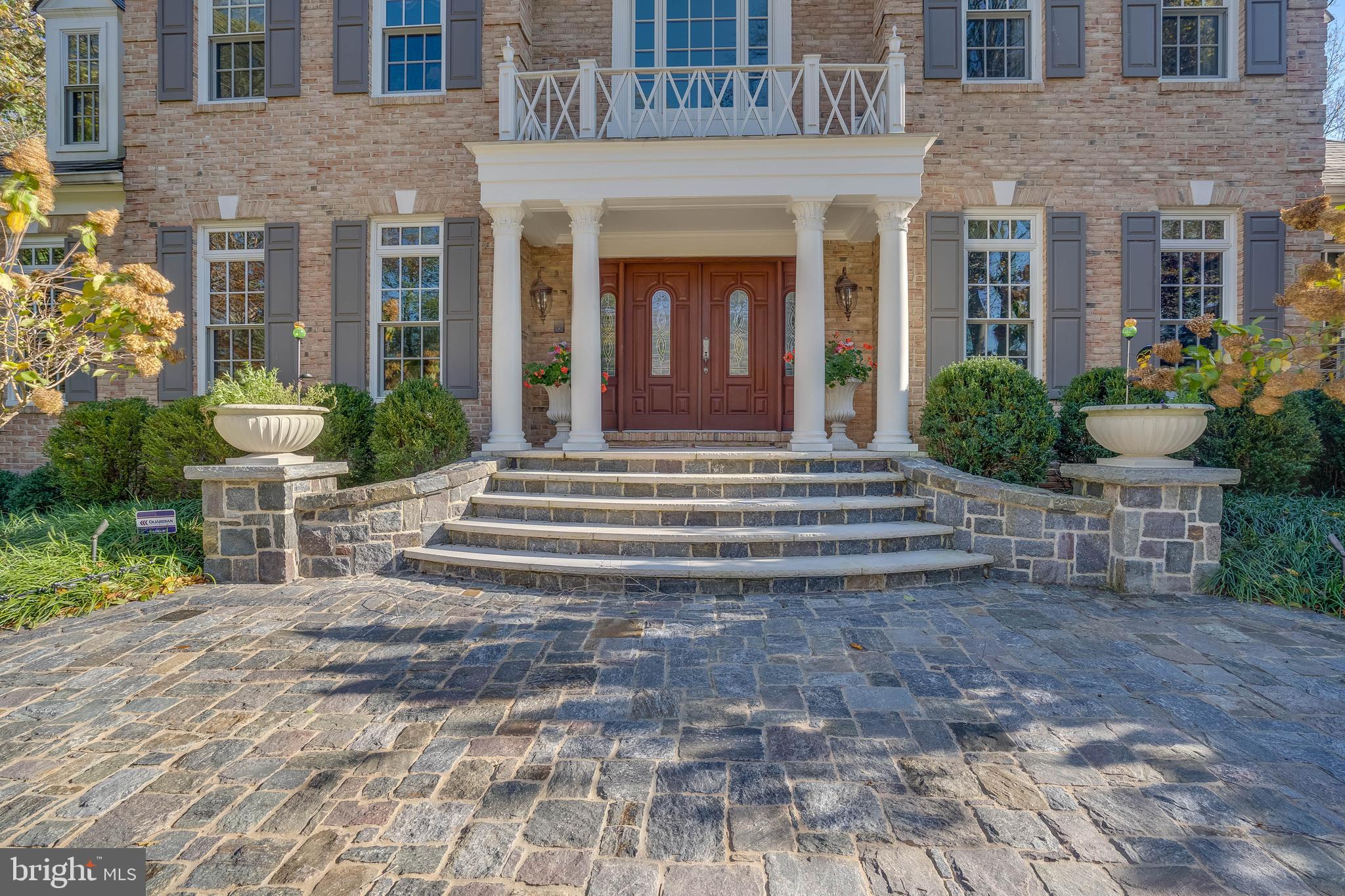 SENECA KNOLL - Residential