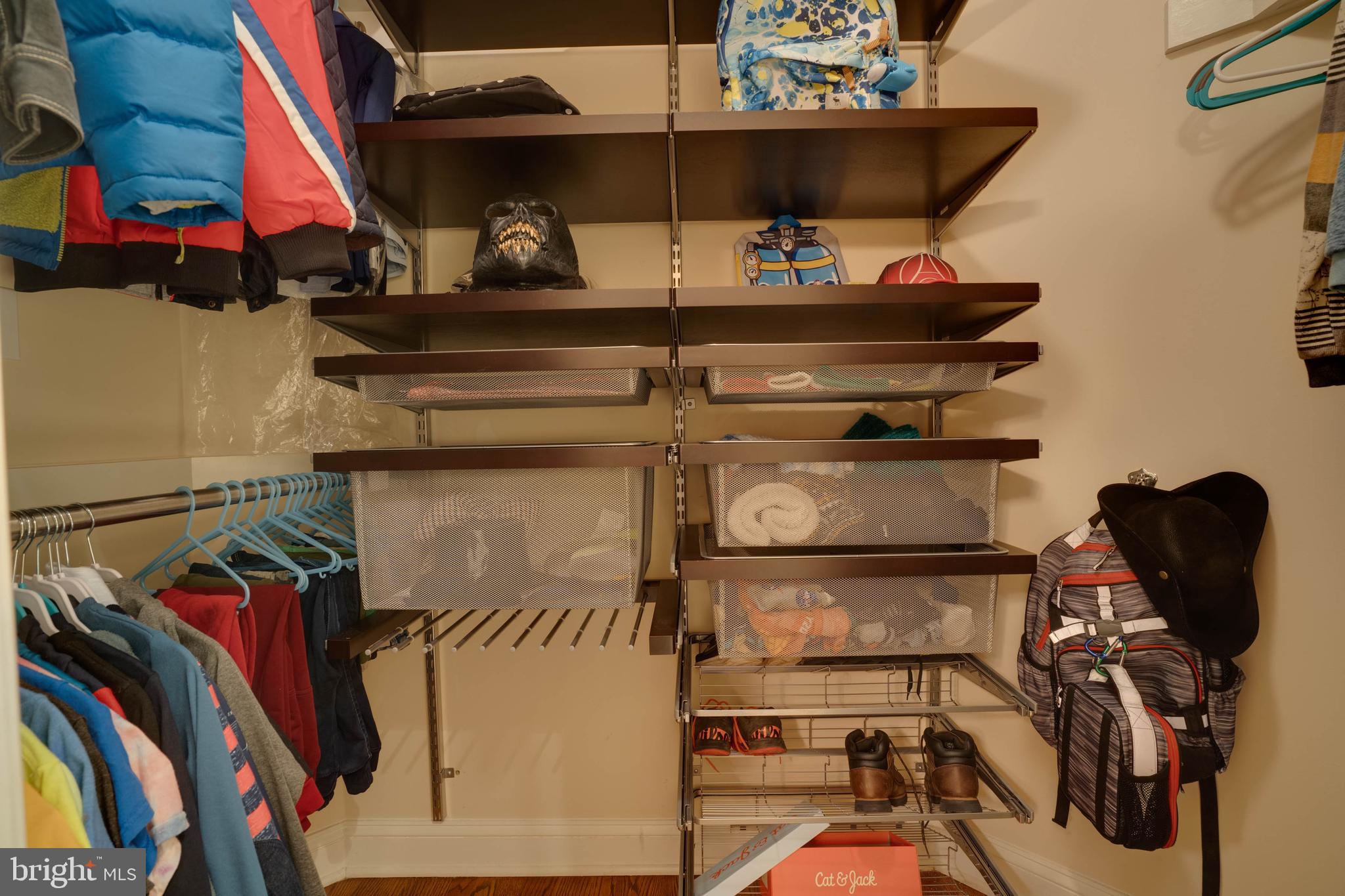 SENECA KNOLL - Residential