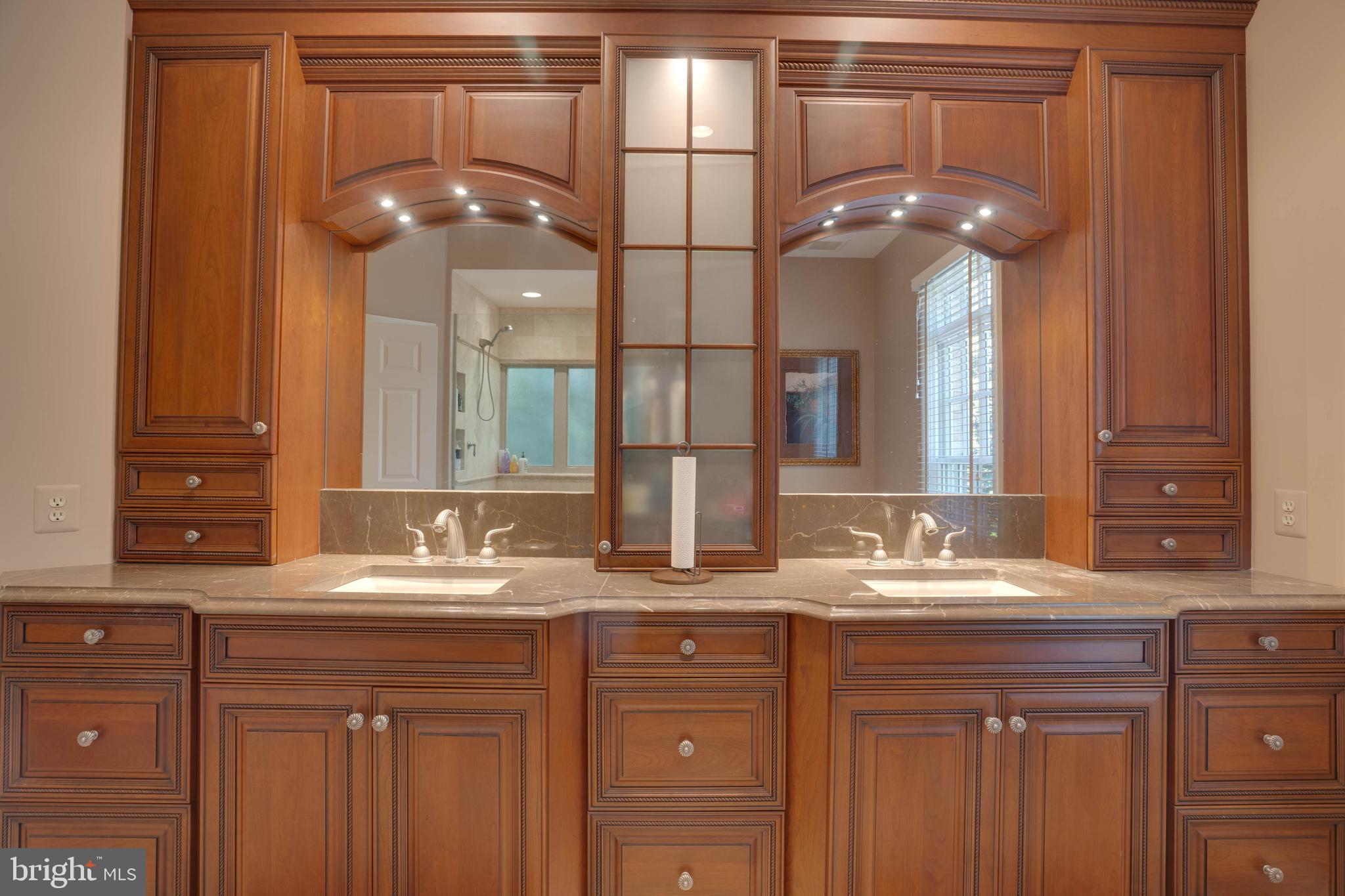 SENECA KNOLL - Residential