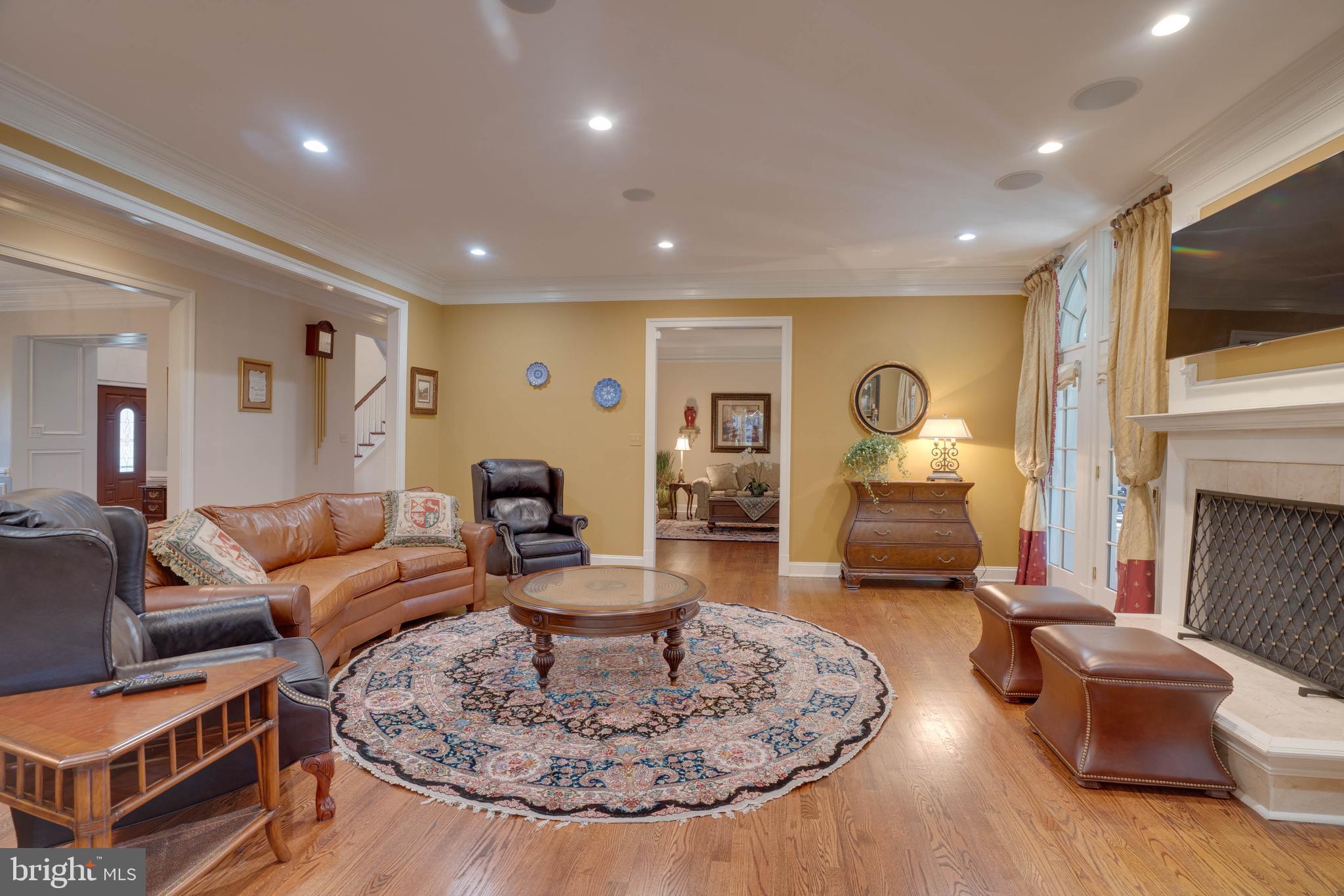 SENECA KNOLL - Residential