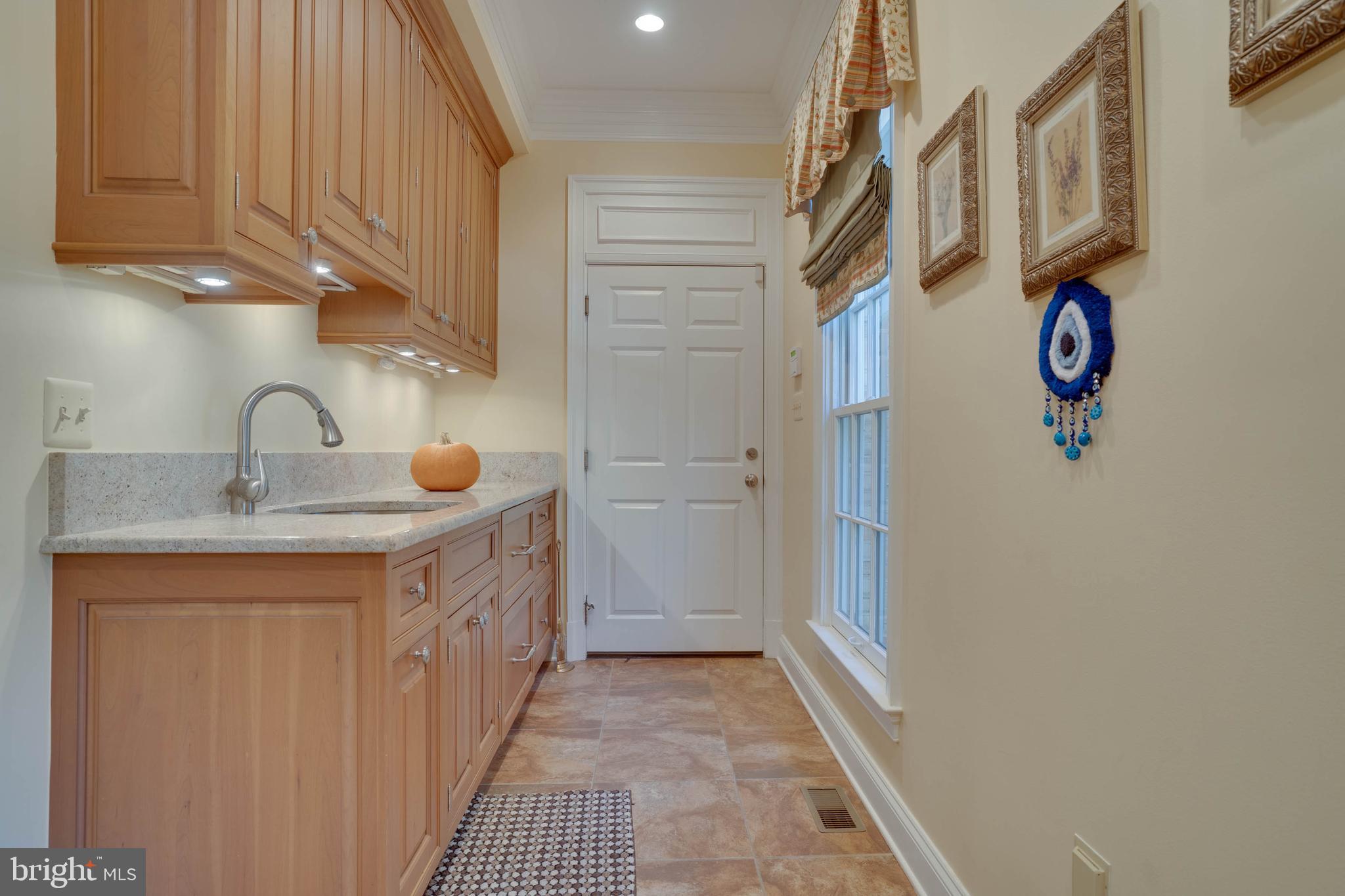 SENECA KNOLL - Residential