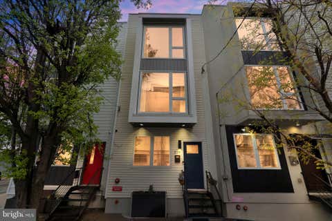 Townhouse For Rent - 219 Green Street<br/> PHILADELPHIA, PA 19123
