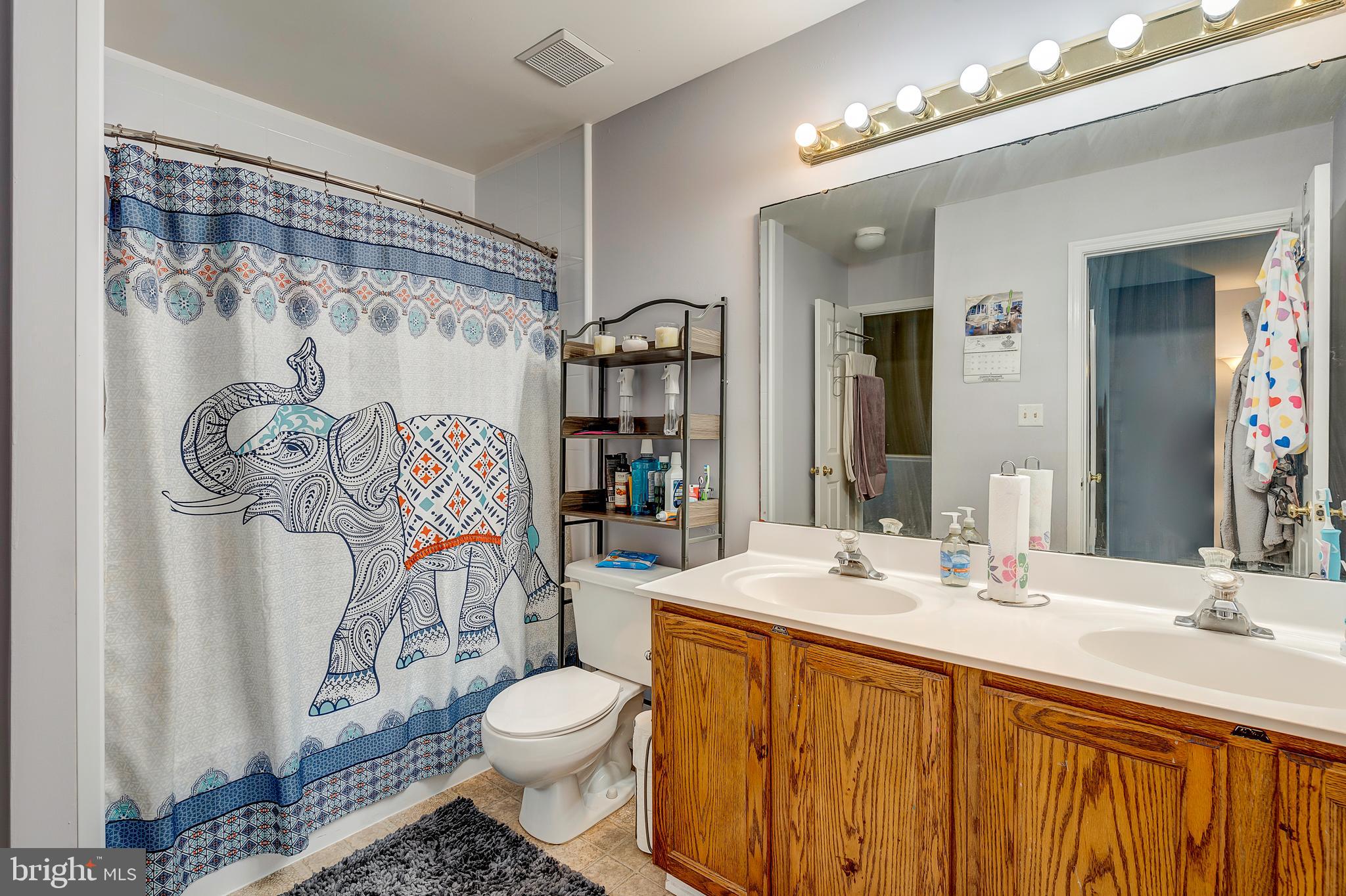 MAPLE POINTE - Residential