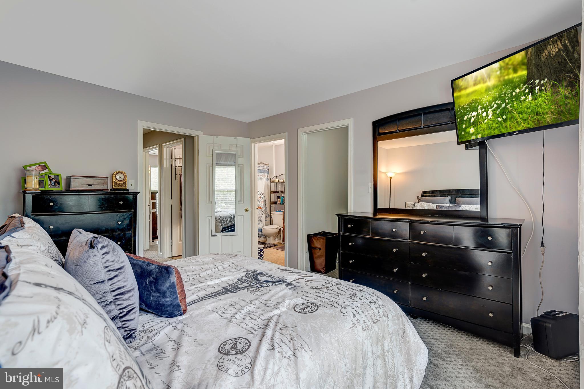 MAPLE POINTE - Residential