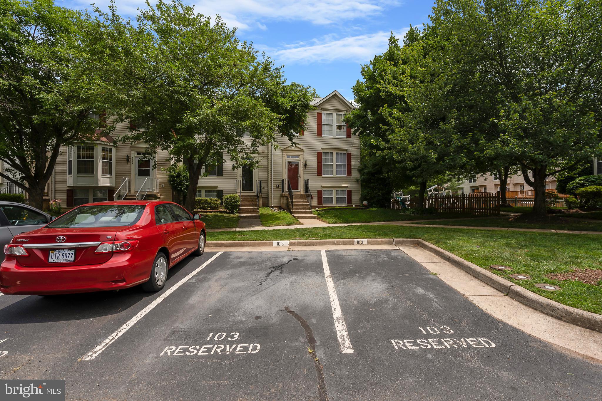 MAPLE POINTE - Residential