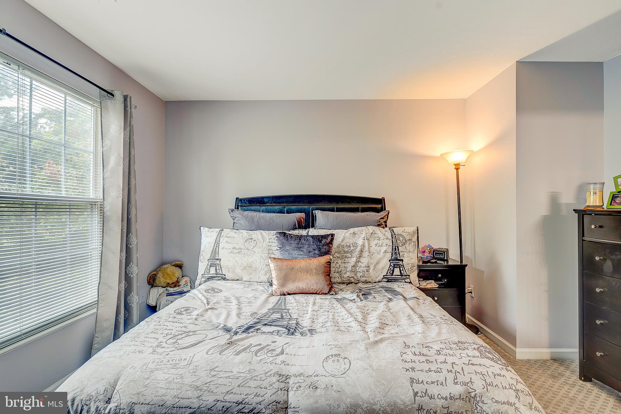 MAPLE POINTE - Residential