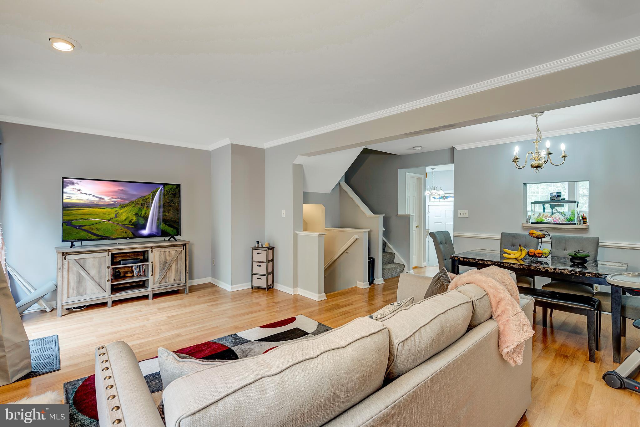 MAPLE POINTE - Residential