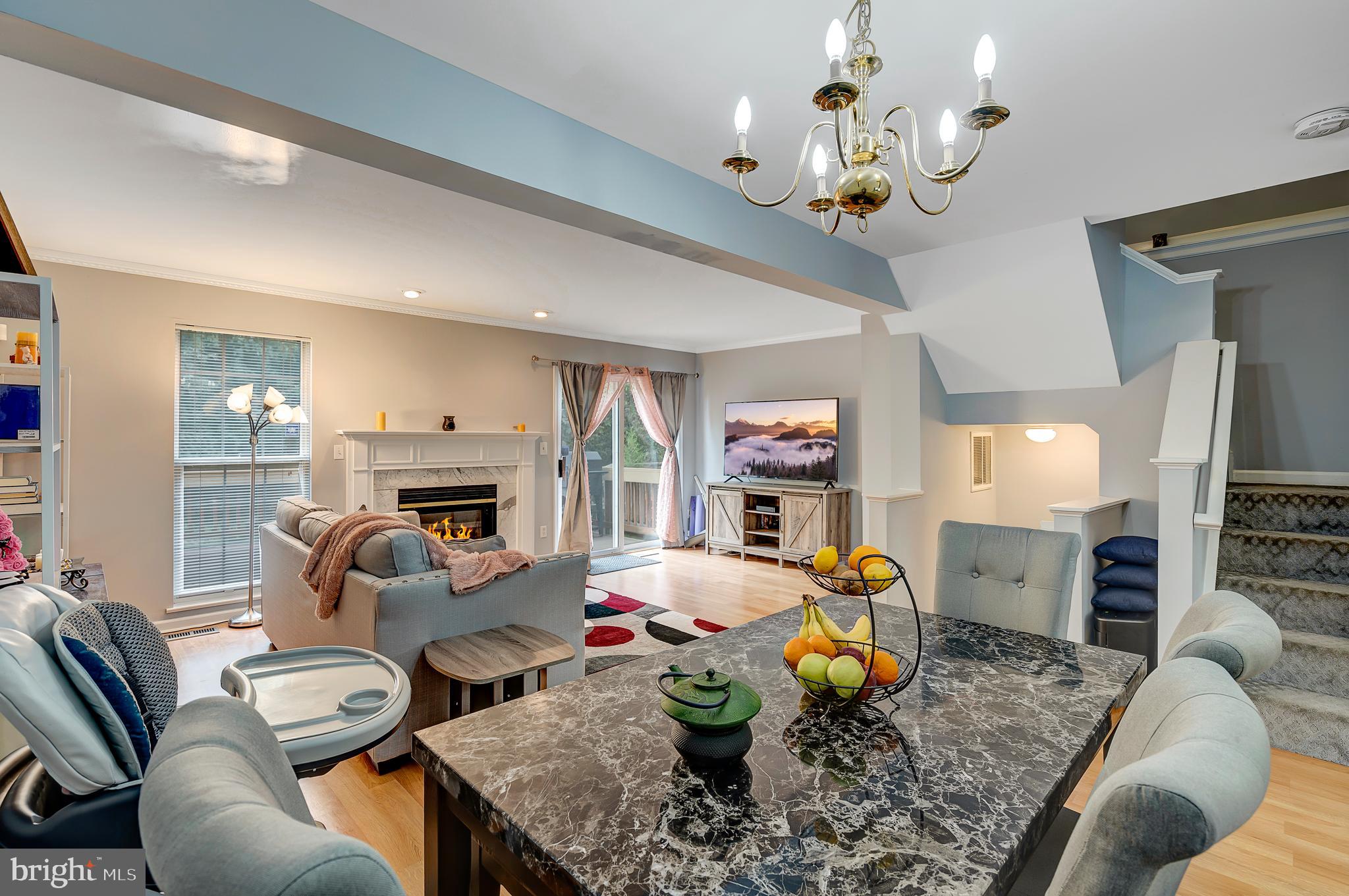 MAPLE POINTE - Residential