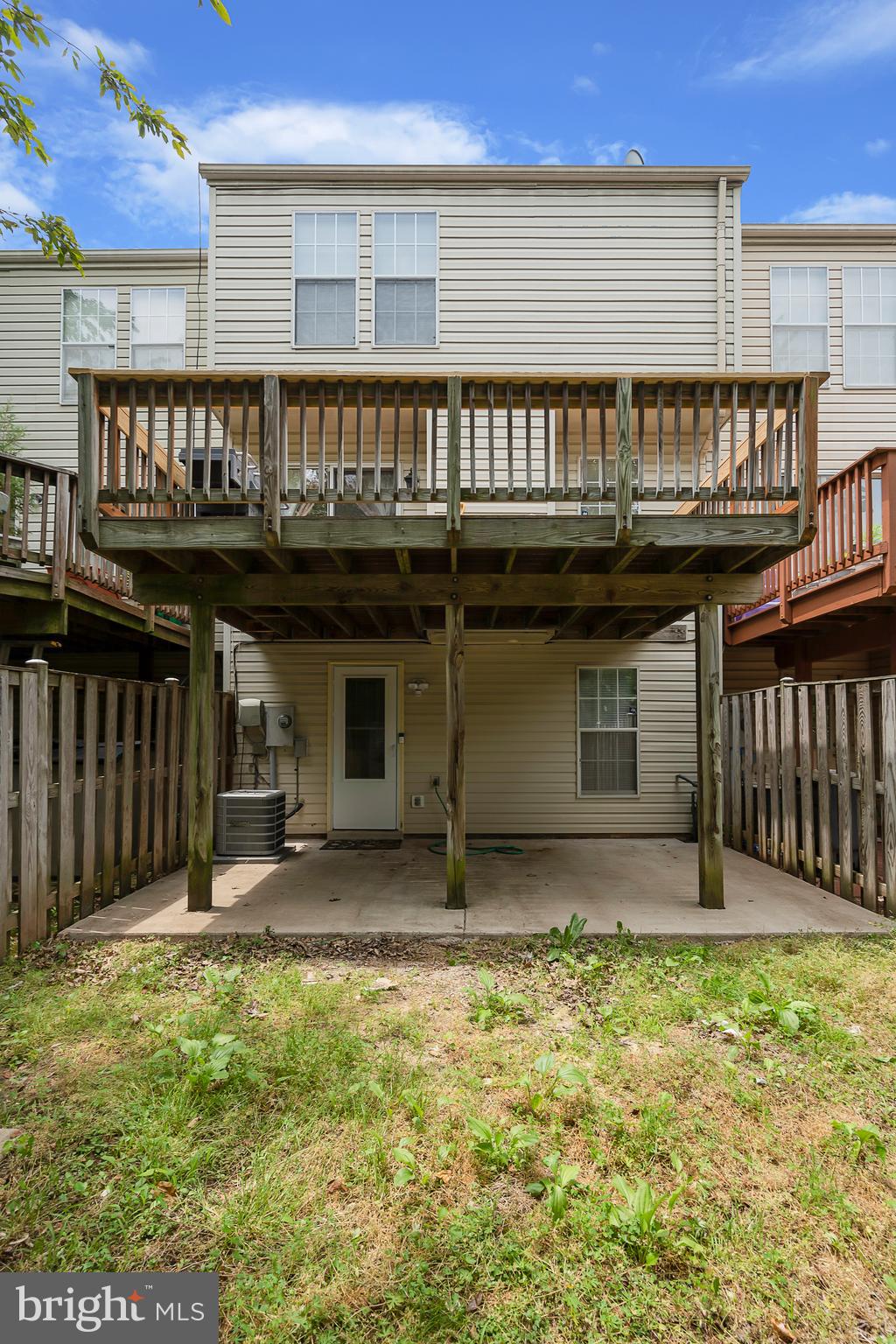 MAPLE POINTE - Residential