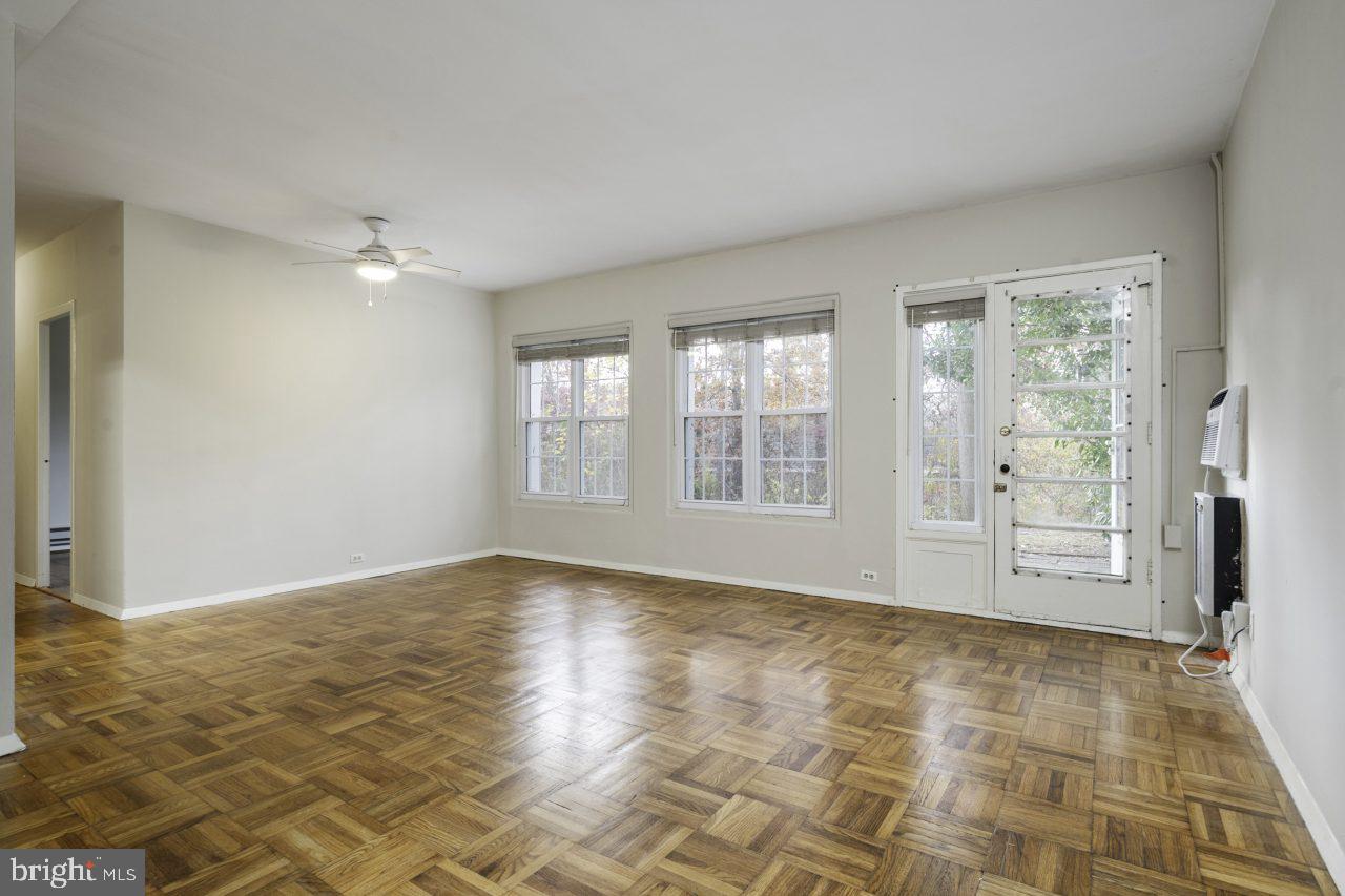 PARKFAIRFAX - Residential Lease