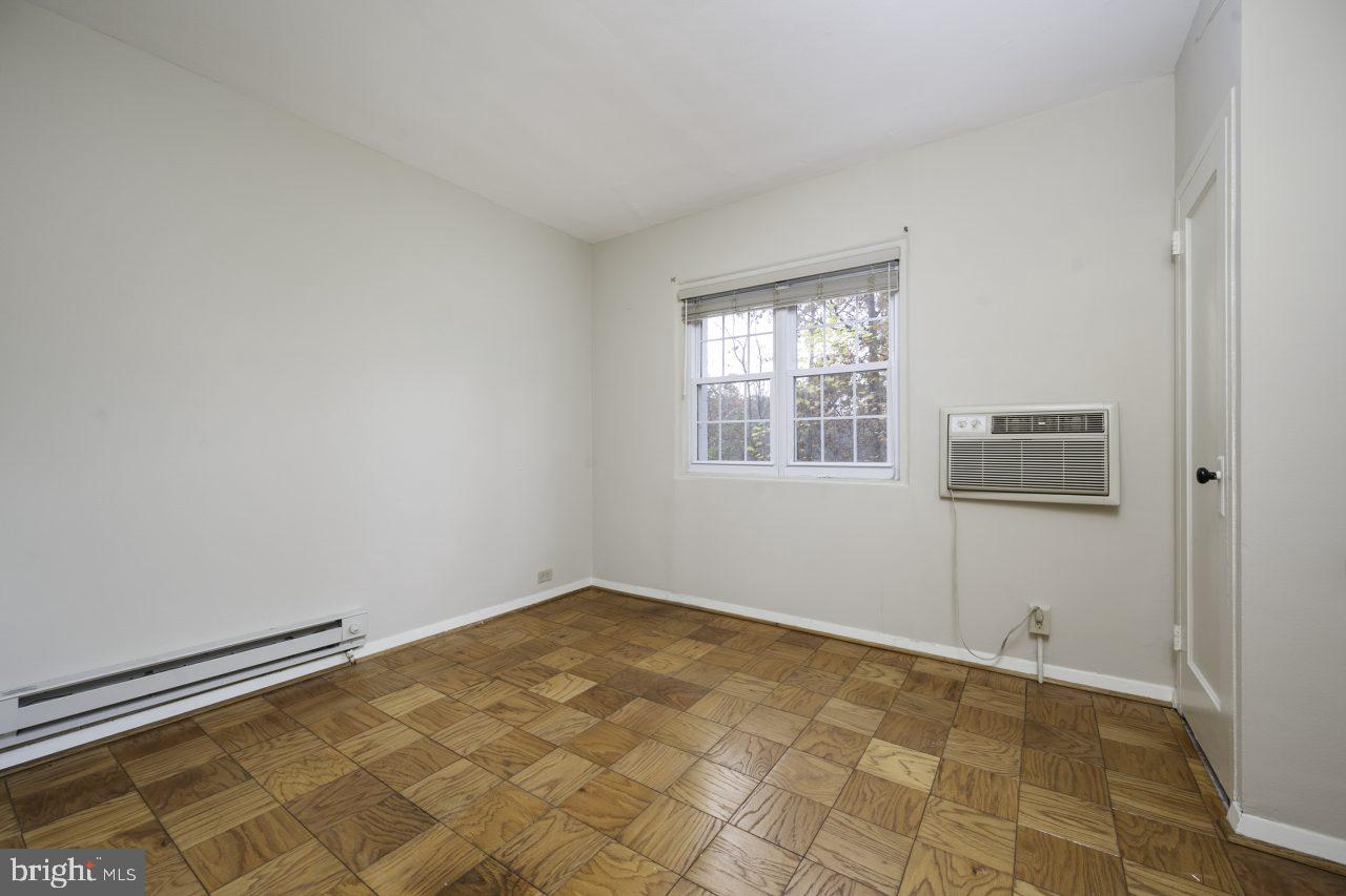 PARKFAIRFAX - Residential Lease