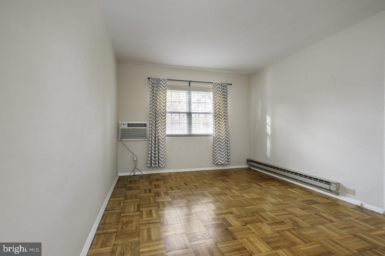 PARKFAIRFAX - Residential Lease