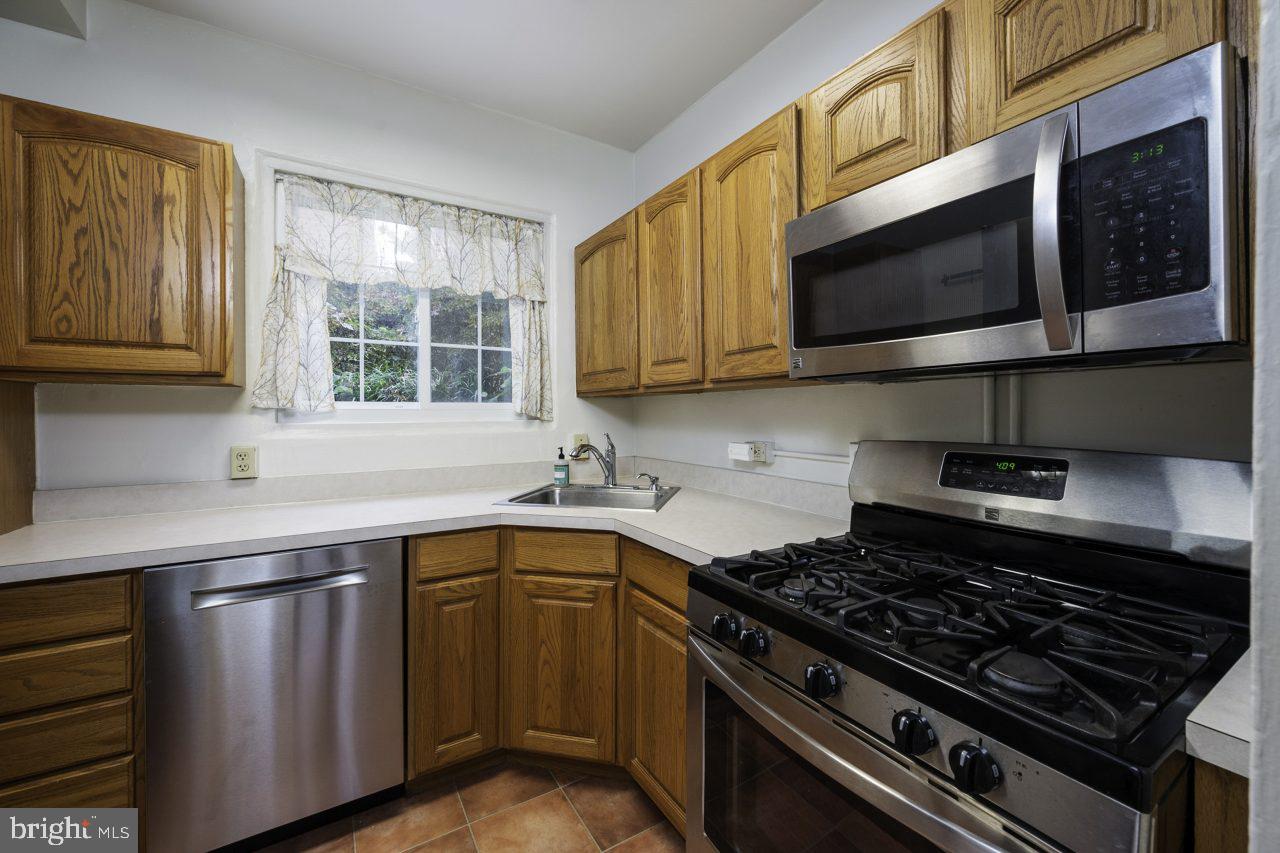 PARKFAIRFAX - Residential Lease