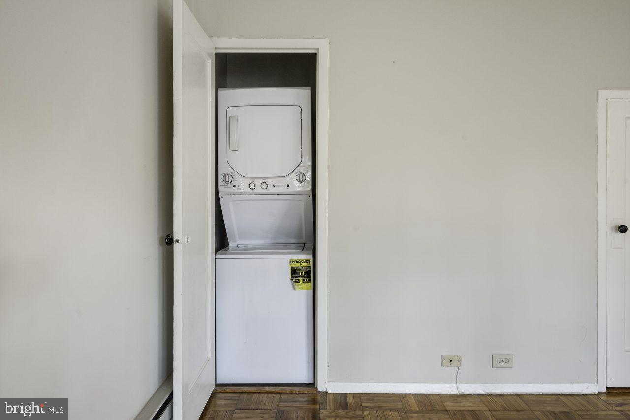 PARKFAIRFAX - Residential Lease