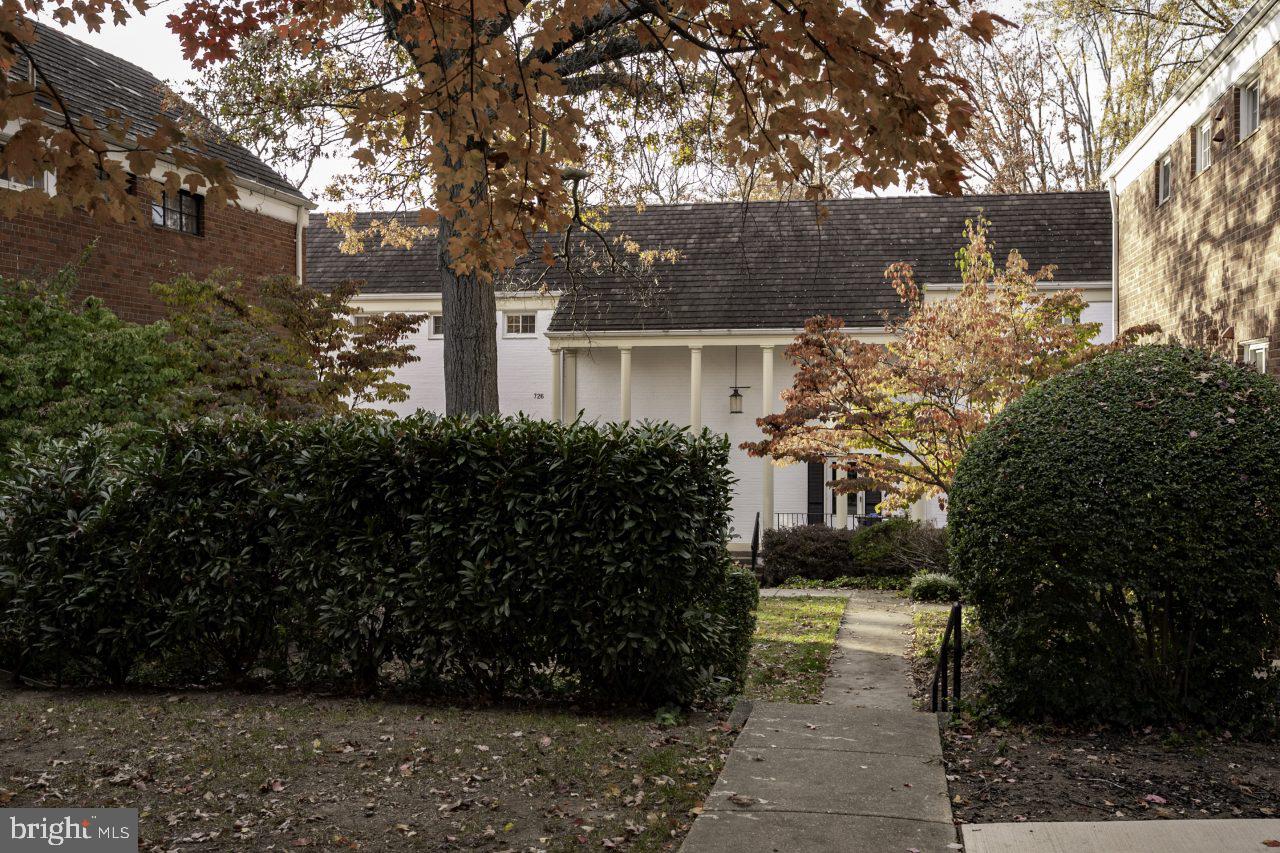 PARKFAIRFAX - Residential Lease