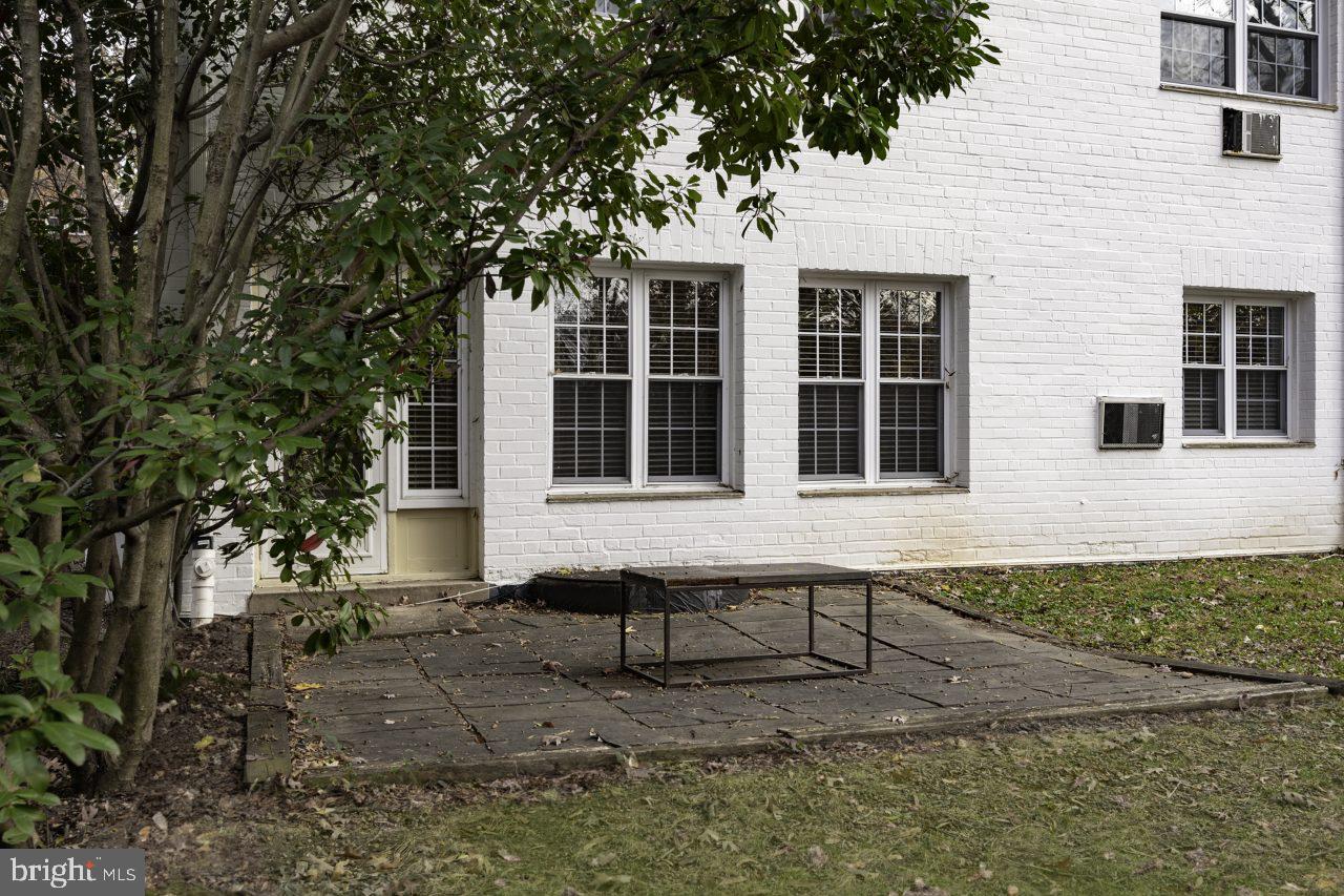 PARKFAIRFAX - Residential Lease