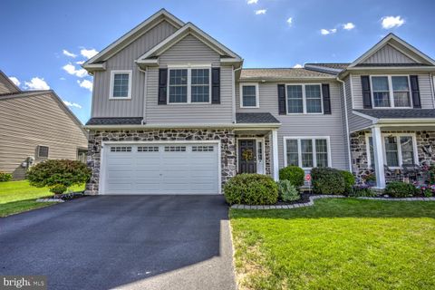 Photo of 5254 SUMMERFIELD DR #320, MOUNT JOY, PA 17552 (MLS # PALA2025728)