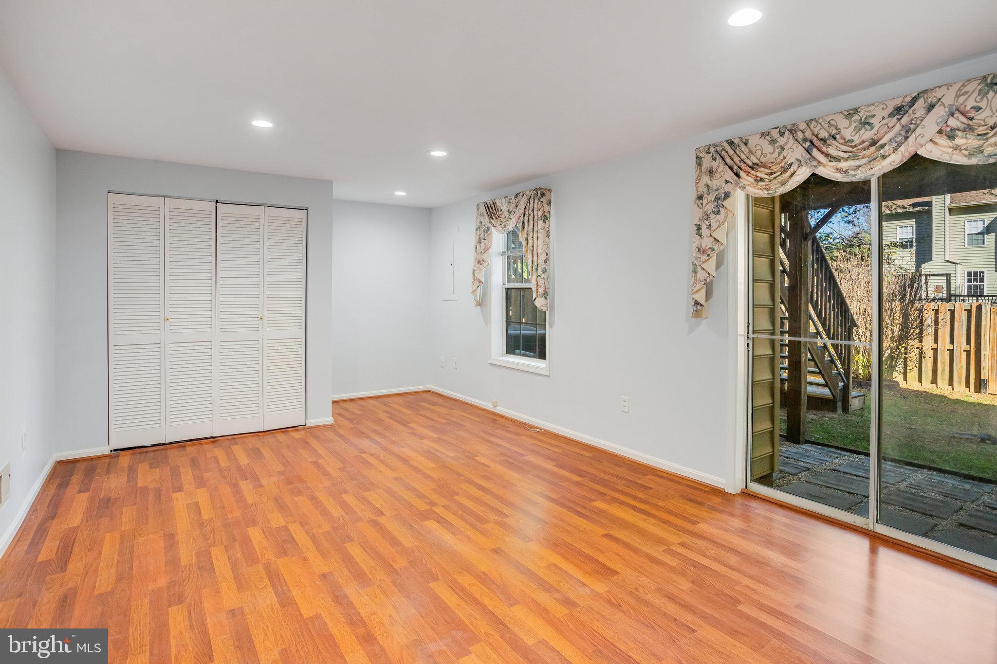 PARK RIDGE - Residential Lease