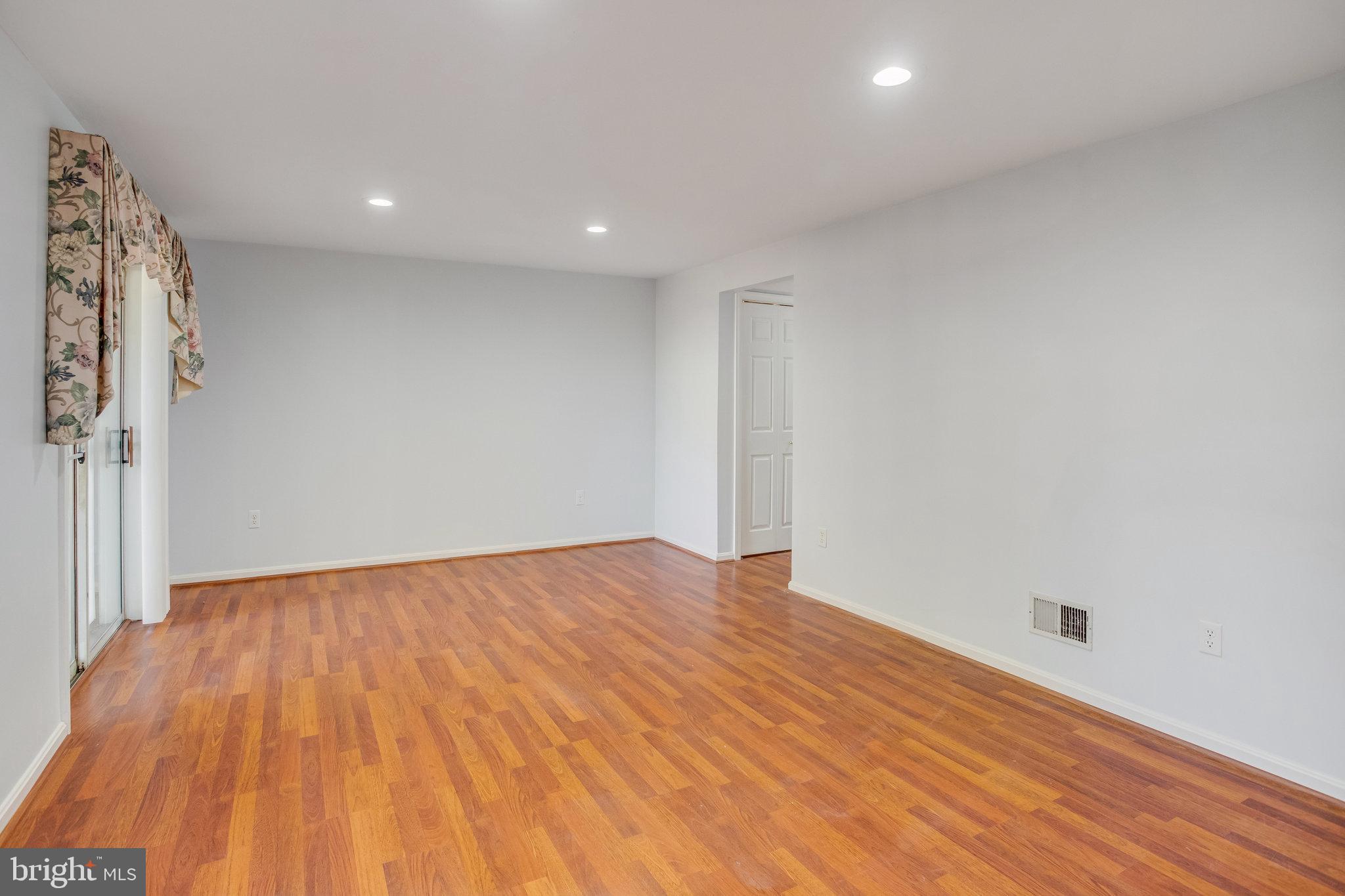 PARK RIDGE - Residential Lease