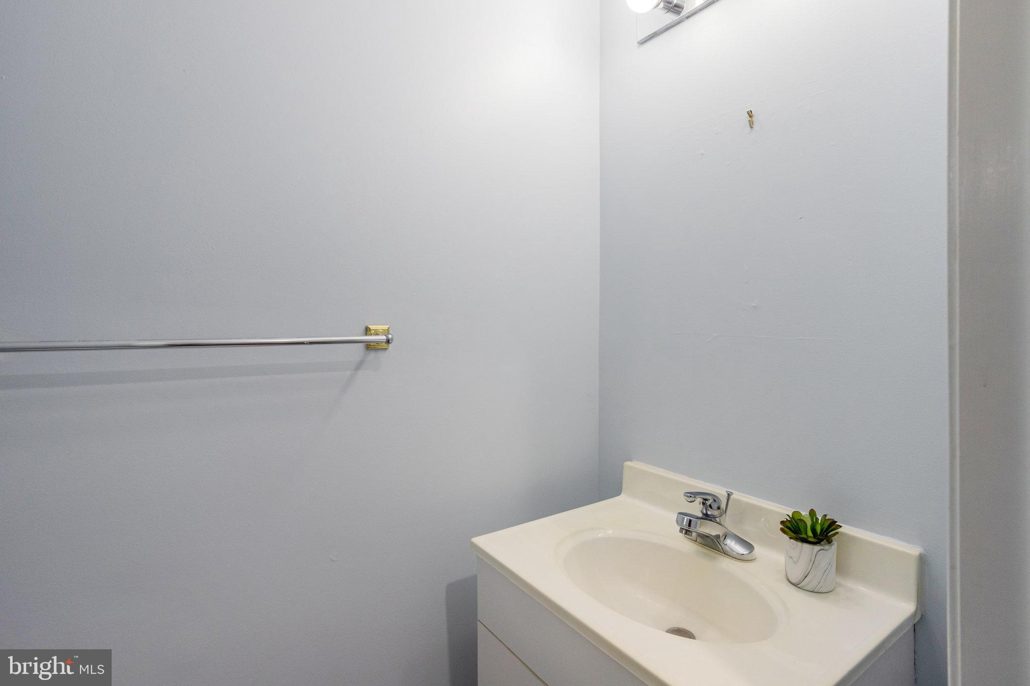 PARK RIDGE - Residential Lease