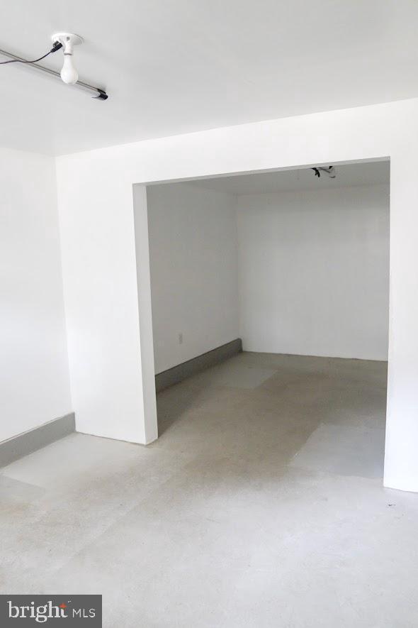 COUNTY GREEN - Residential